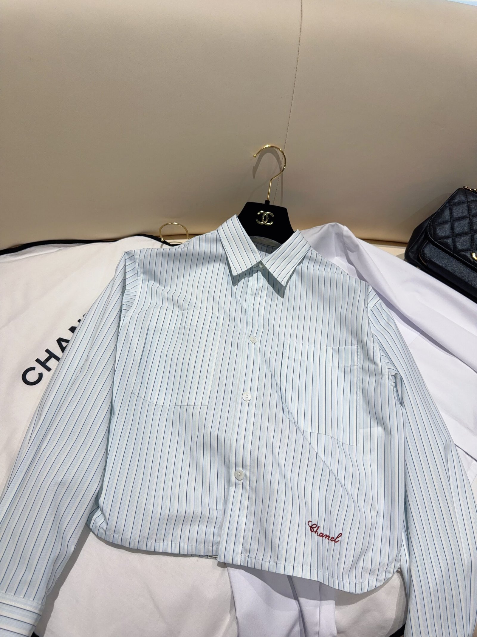 Chanel Long-sleeved shirt W6032404 - Image 3