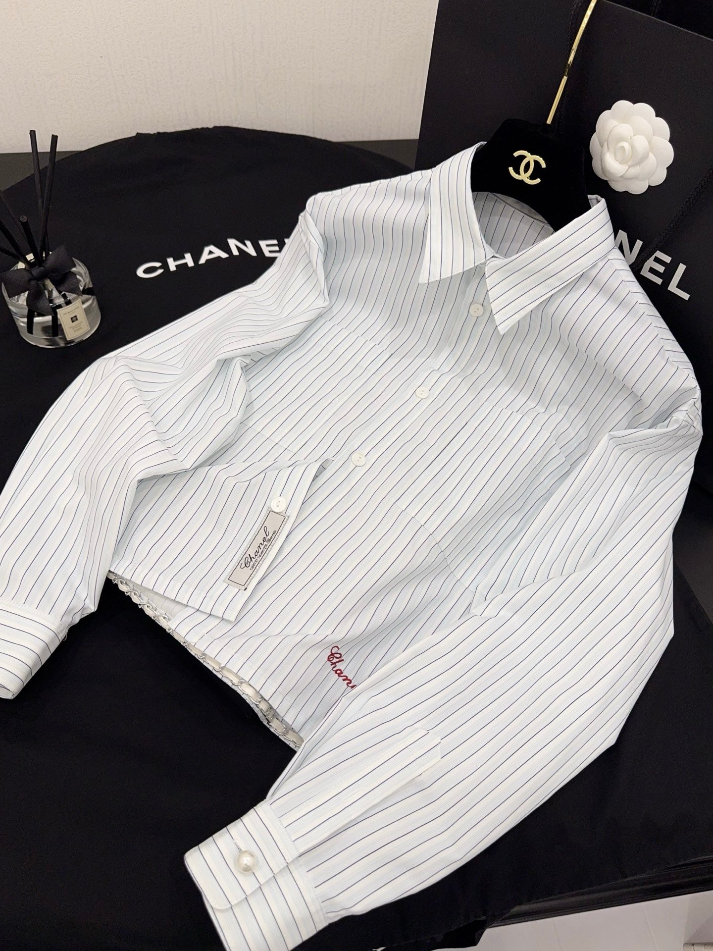 Chanel Long-sleeved shirt W6032404 - Image 4