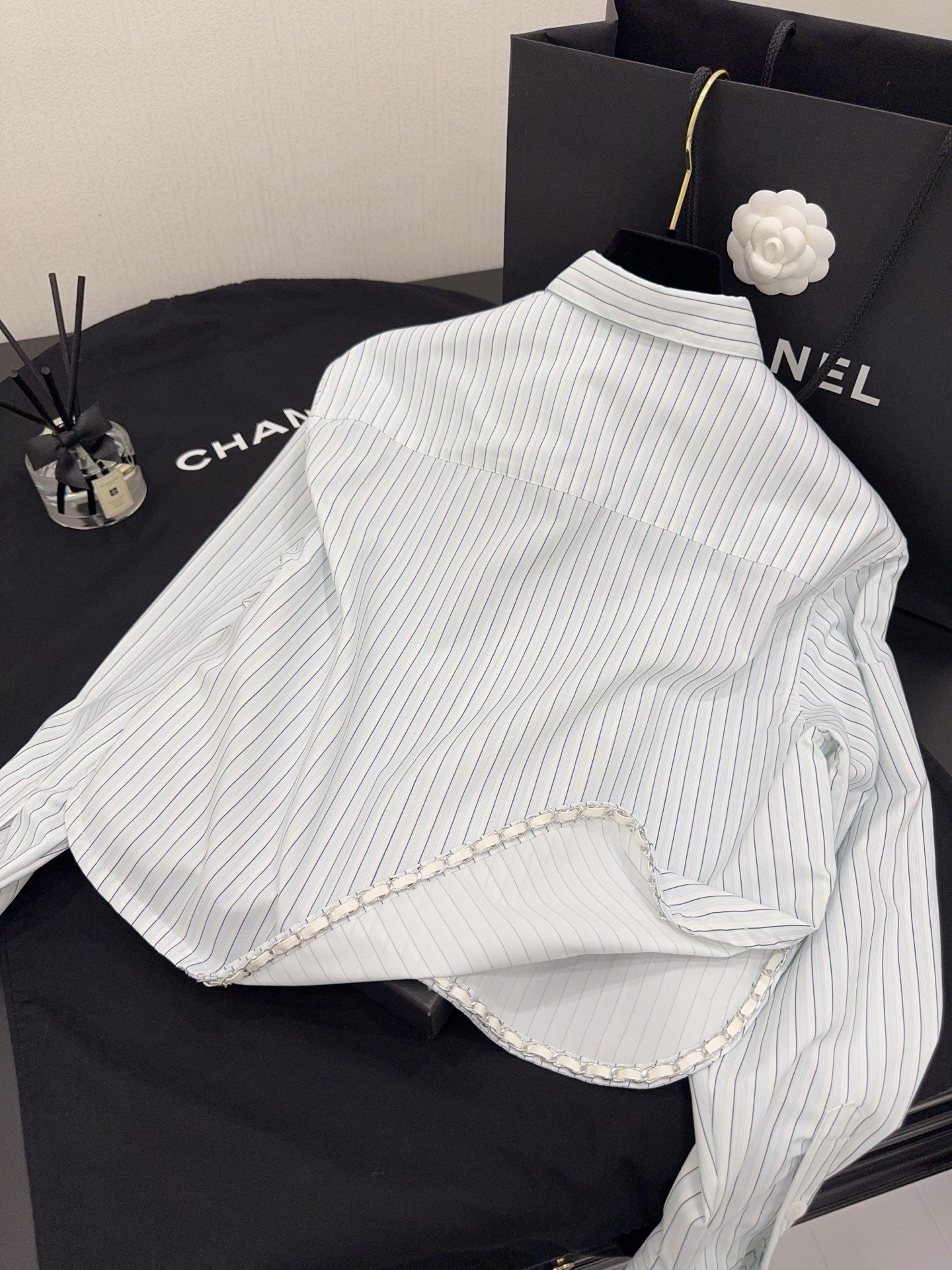 Chanel Long-sleeved shirt W6032404 - Image 5
