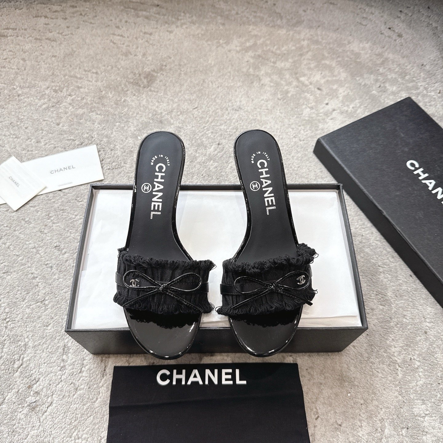 Chanel CC Ruffled Bow Heels B6032404 - Image 5