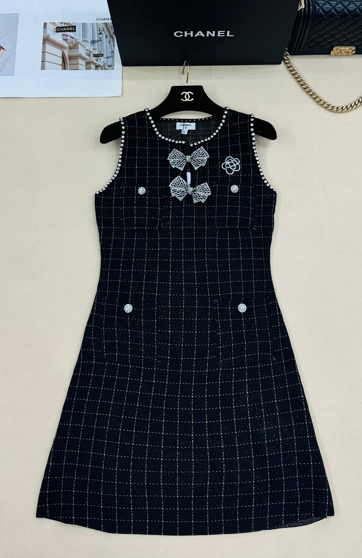 Chanel sleeveless knitted check dress W6032502 - Image 2