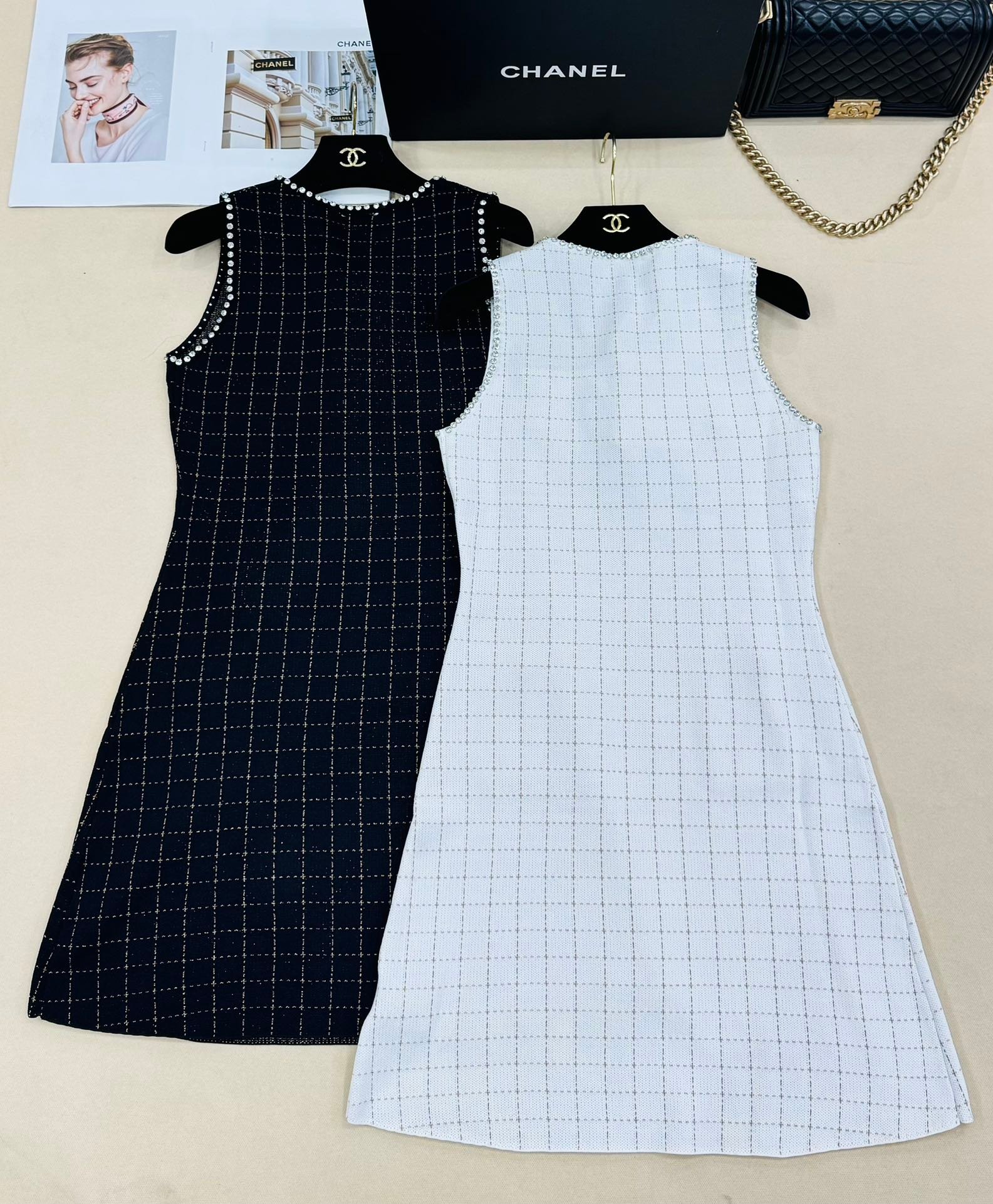 Chanel sleeveless knitted check dress W6032502 - Image 4