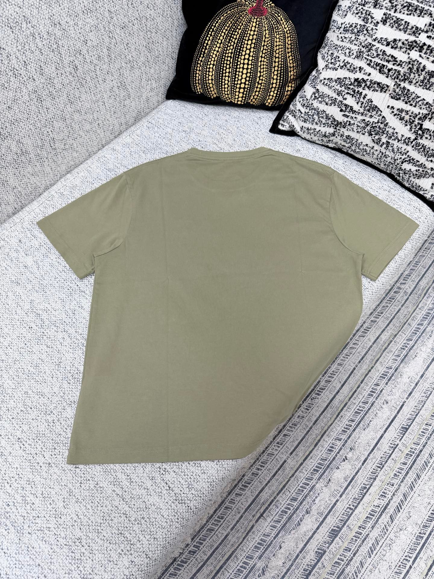 Loewe 26ss New Embroidered Round-neck Short-sleeved T-shirtM6032602 - Image 3