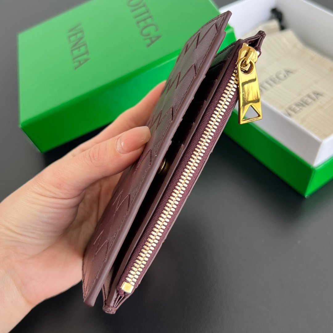 Bottega Veneta Women's Intrecciato Medium B6032704 - Image 3