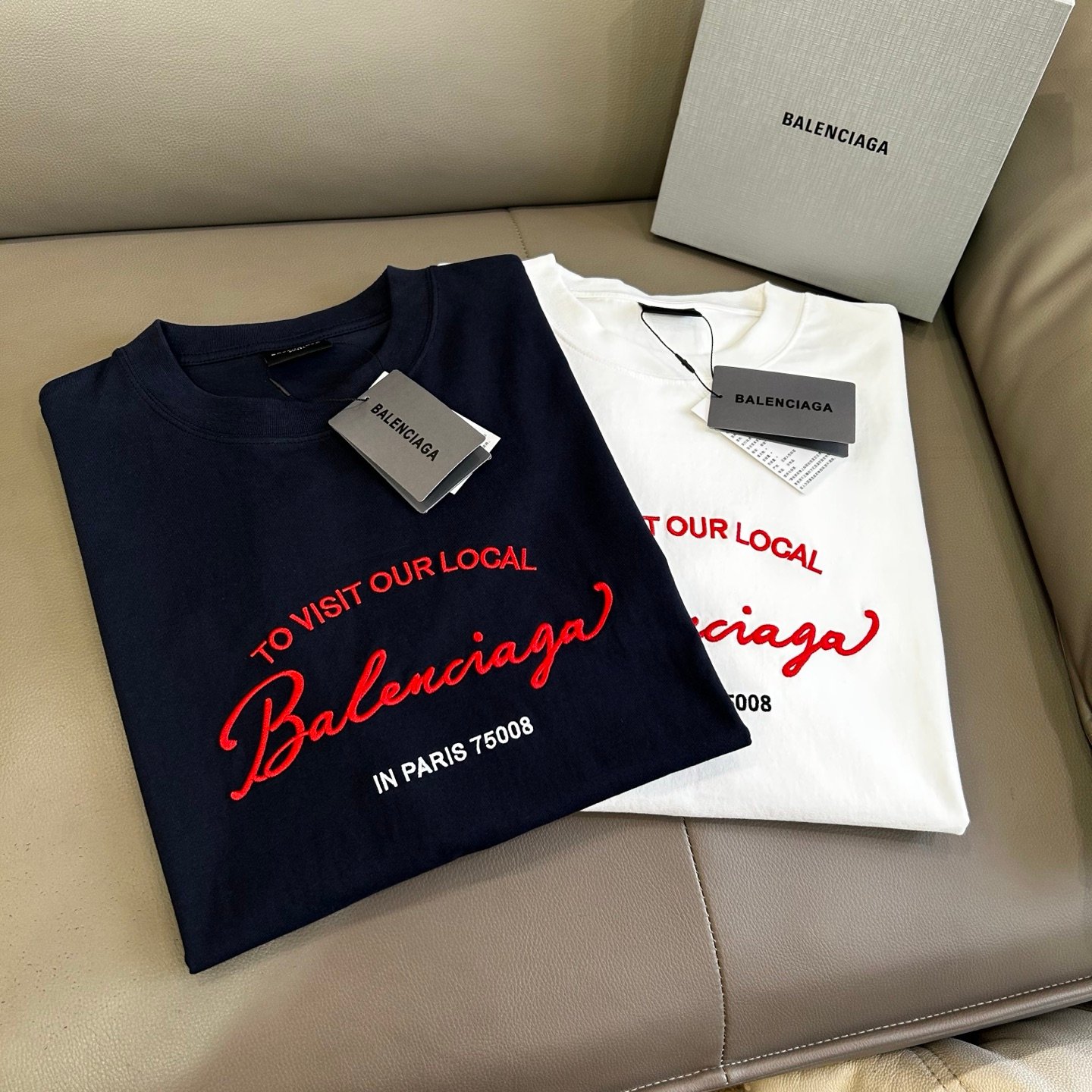 Balenciaga Spring 2026 New Arrival: Embroidered Handwritten Slogan T-shirtM6032802 - Image 2