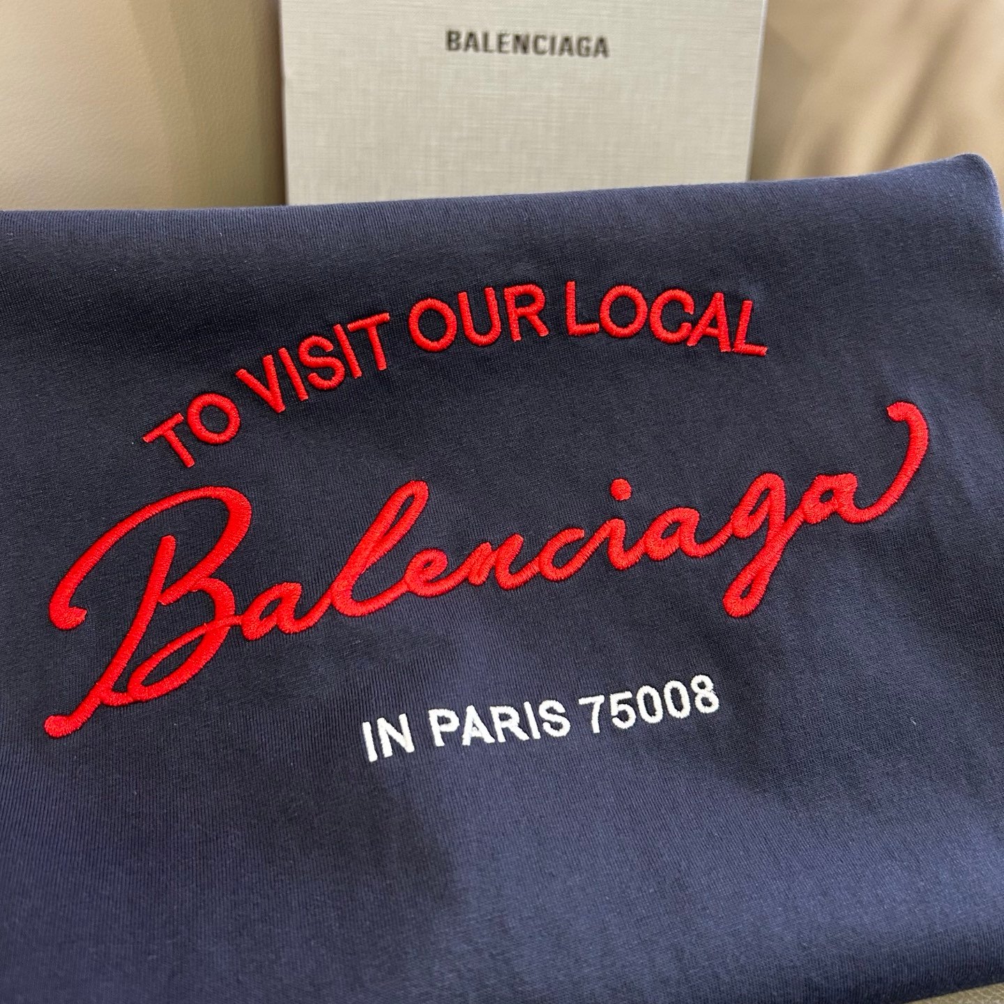 Balenciaga Spring 2026 New Arrival: Embroidered Handwritten Slogan T-shirtM6032802 - Image 4