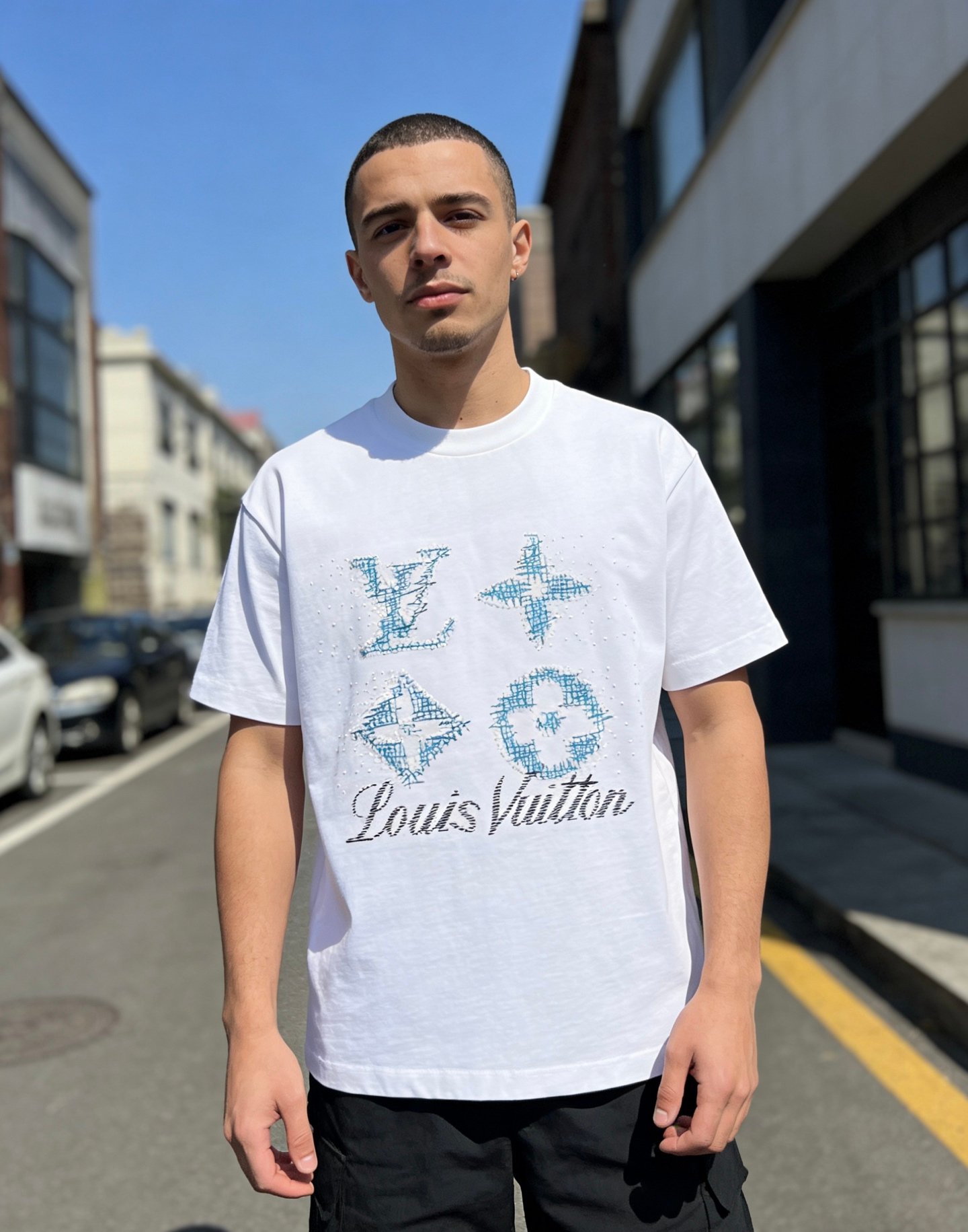 LV embroidery + pearl and shell rhinestone embellishmentM6032806 - Image 11