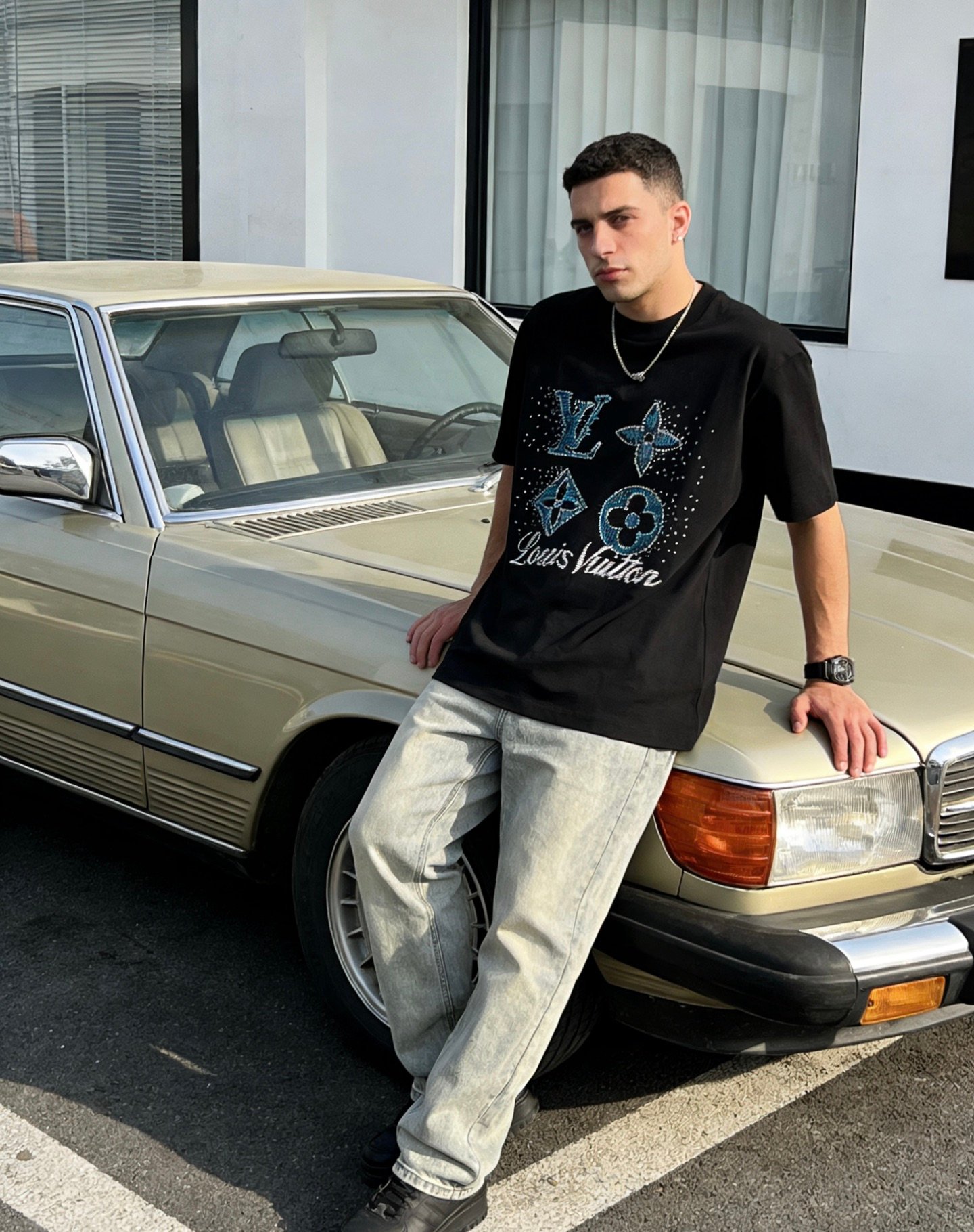 LV embroidery + pearl and shell rhinestone embellishmentM6032806 - Image 9