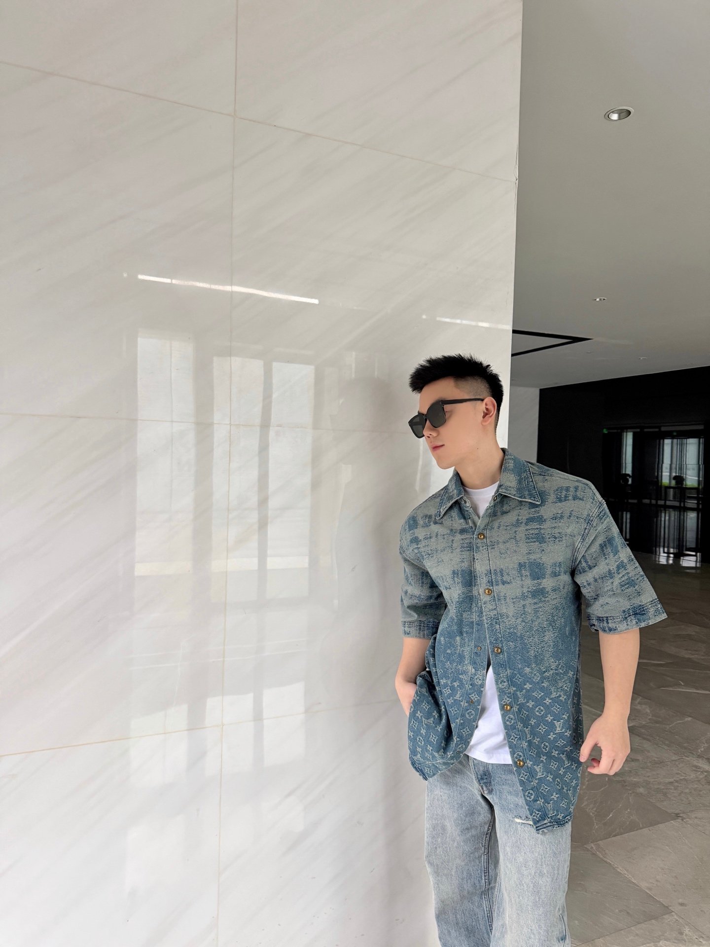 LOUIS VUITTON Logo Denim Short-Sleeved ShirtM6032807 - Image 11