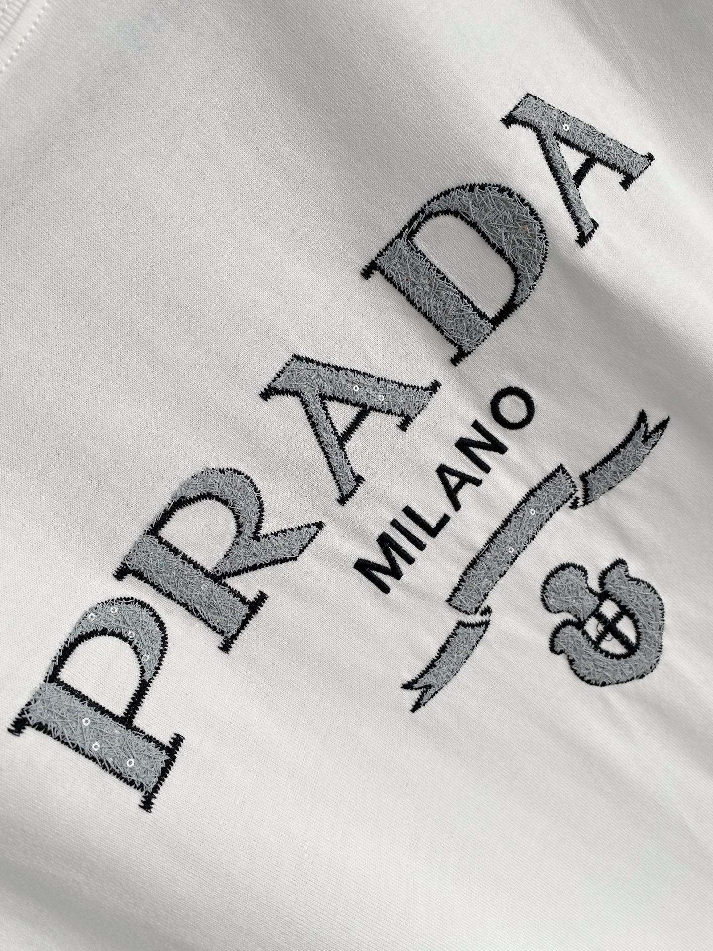 Prada's 2026 Spring/Summer New Collection LaunchesM6032903 - Image 8