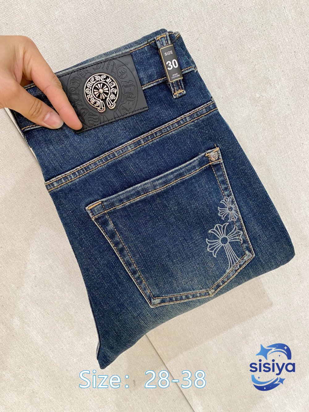 Croson presents the latest men's jeans collection for the spring/summer 2026 season.M6032904