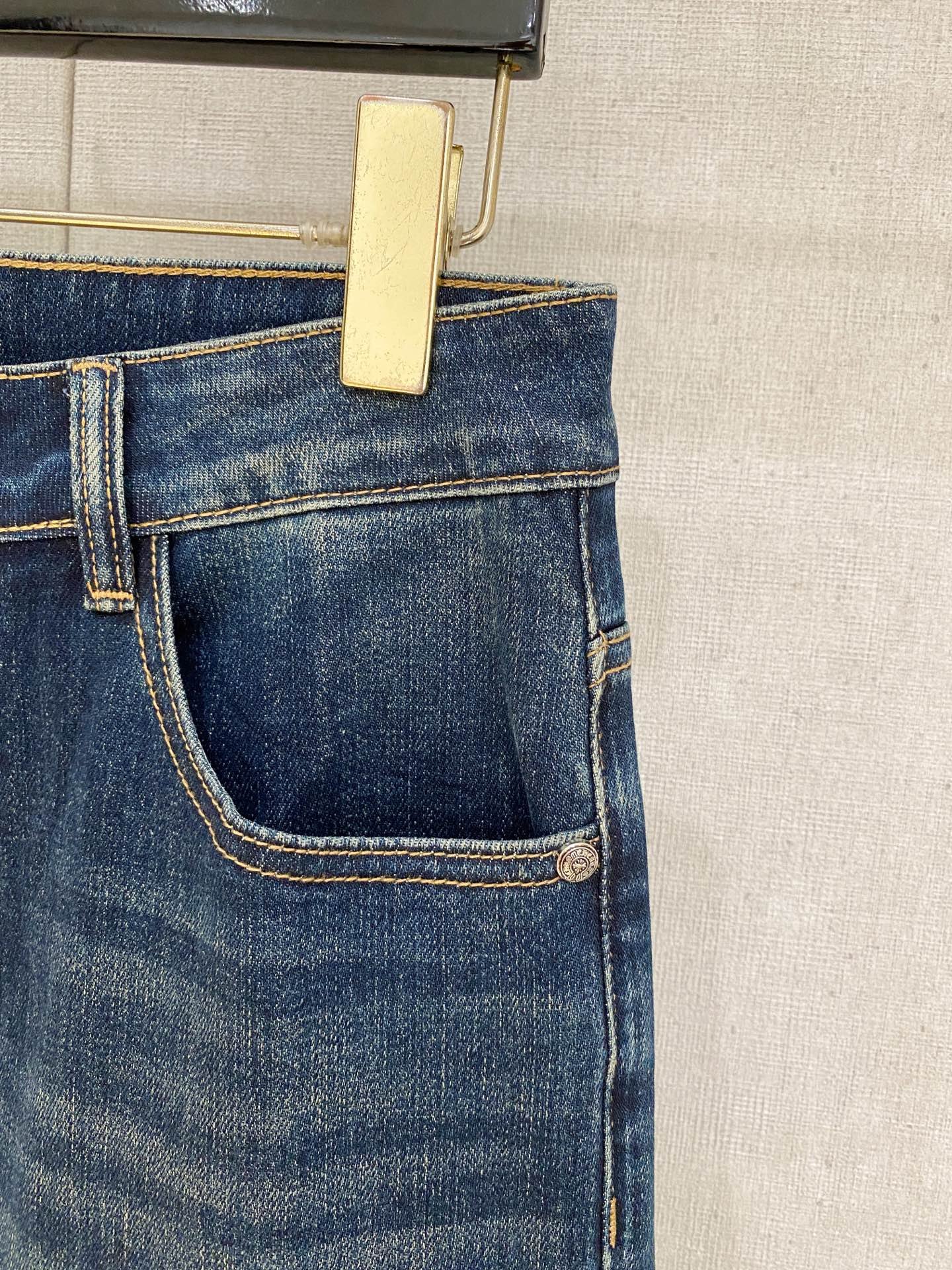 Croson presents the latest men's jeans collection for the spring/summer 2026 season.M6032904 - Image 4