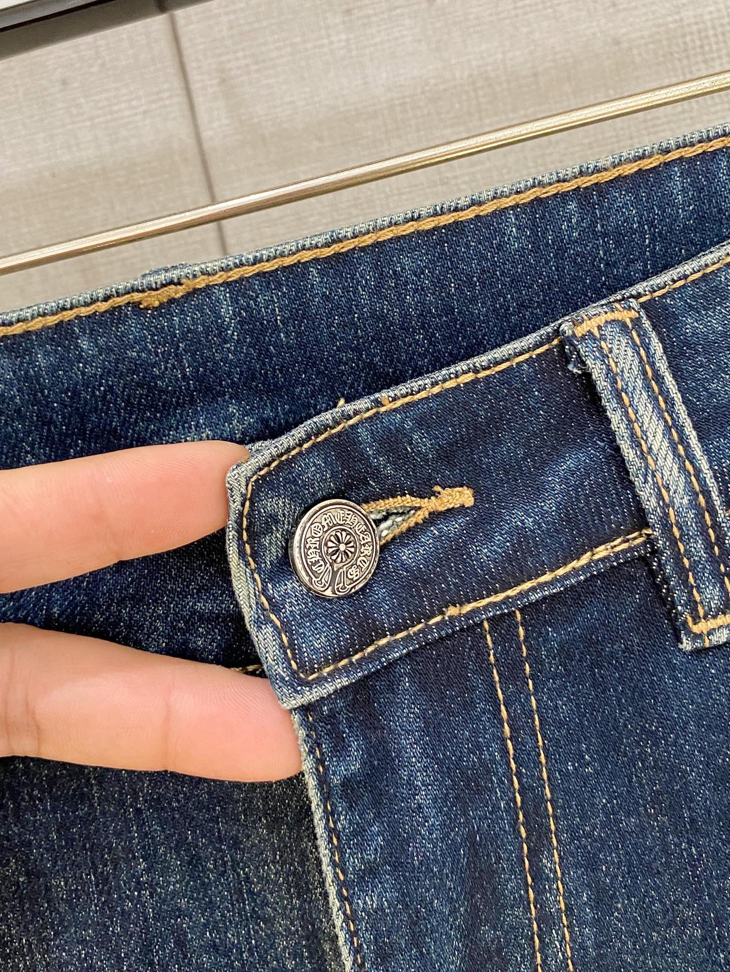 Croson presents the latest men's jeans collection for the spring/summer 2026 season.M6032904 - Image 6