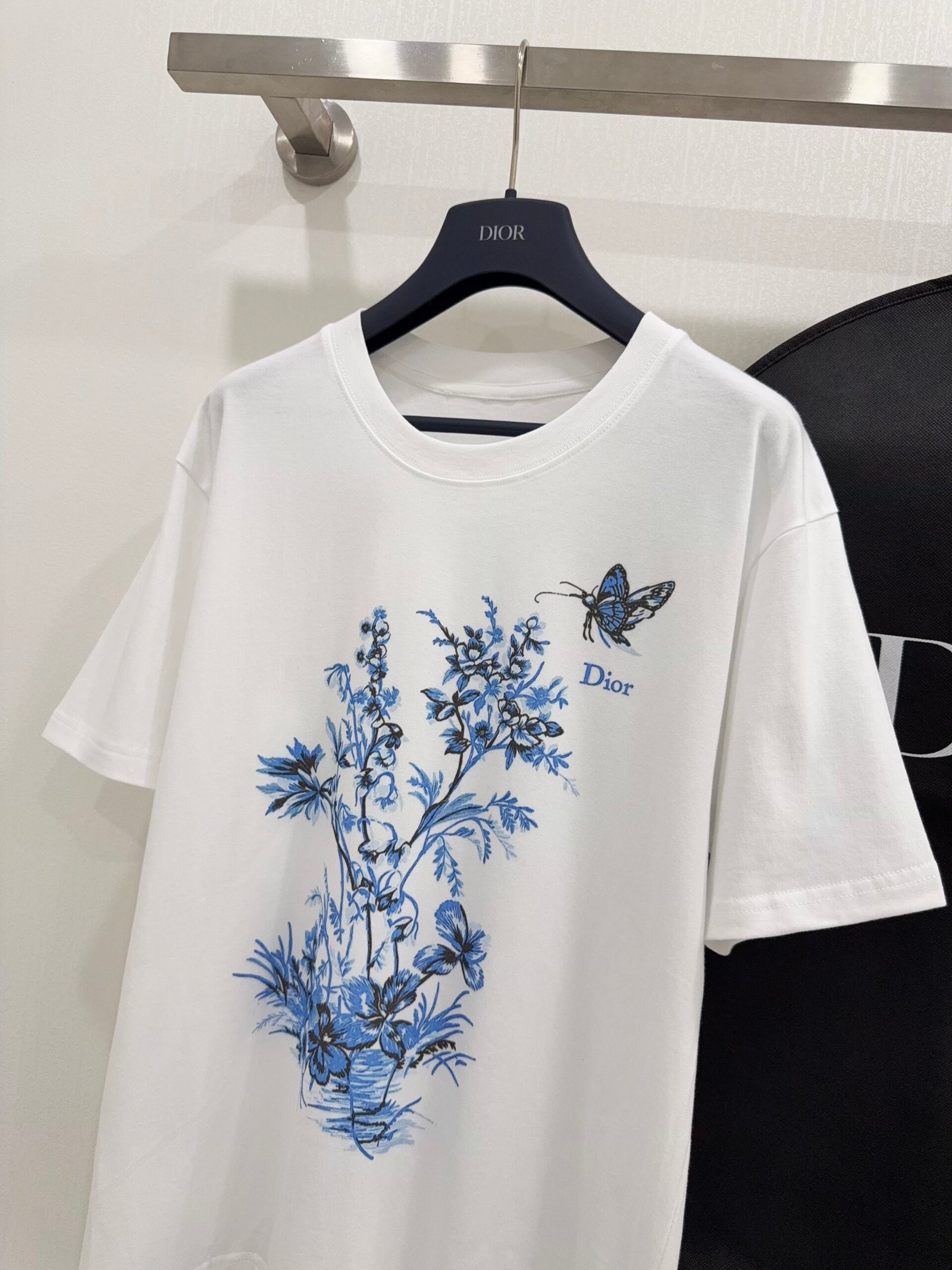 Dior Women's Ready-to-Wear W6033004 - Image 3