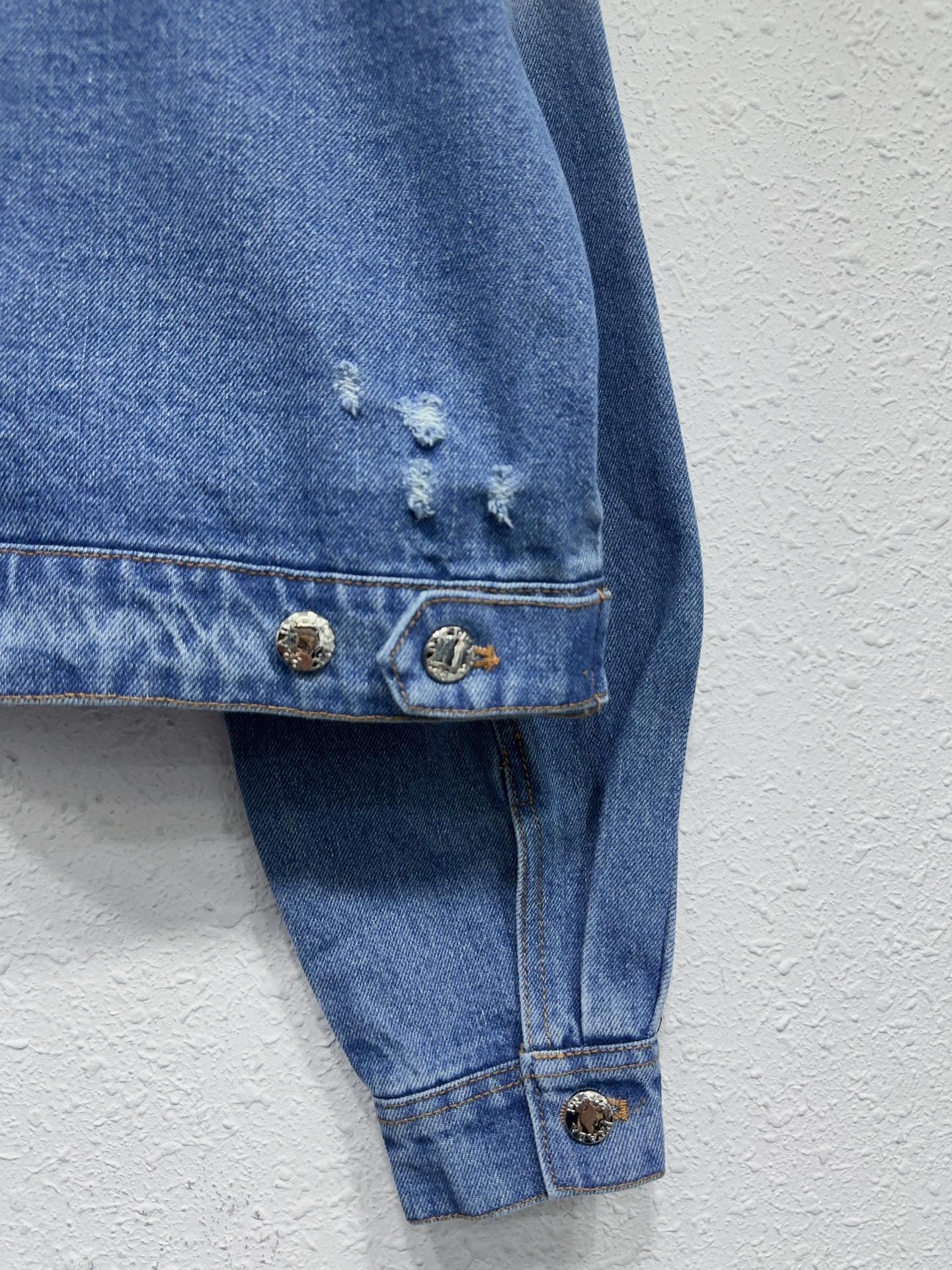 Prada Triangle high-waist denim jacket W6033005 - Image 3