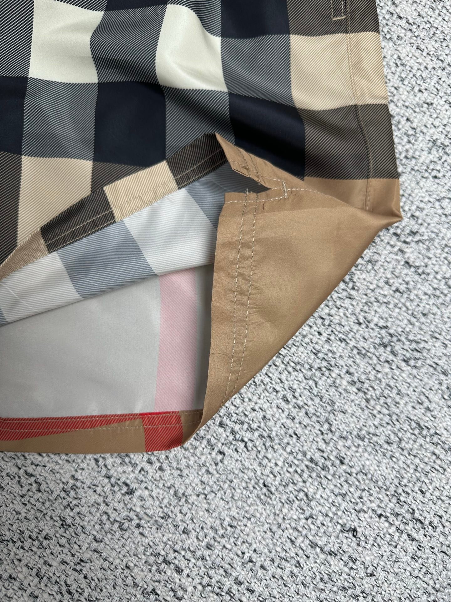 Burberry New drawstring swimming pantsM6033102 - Image 6