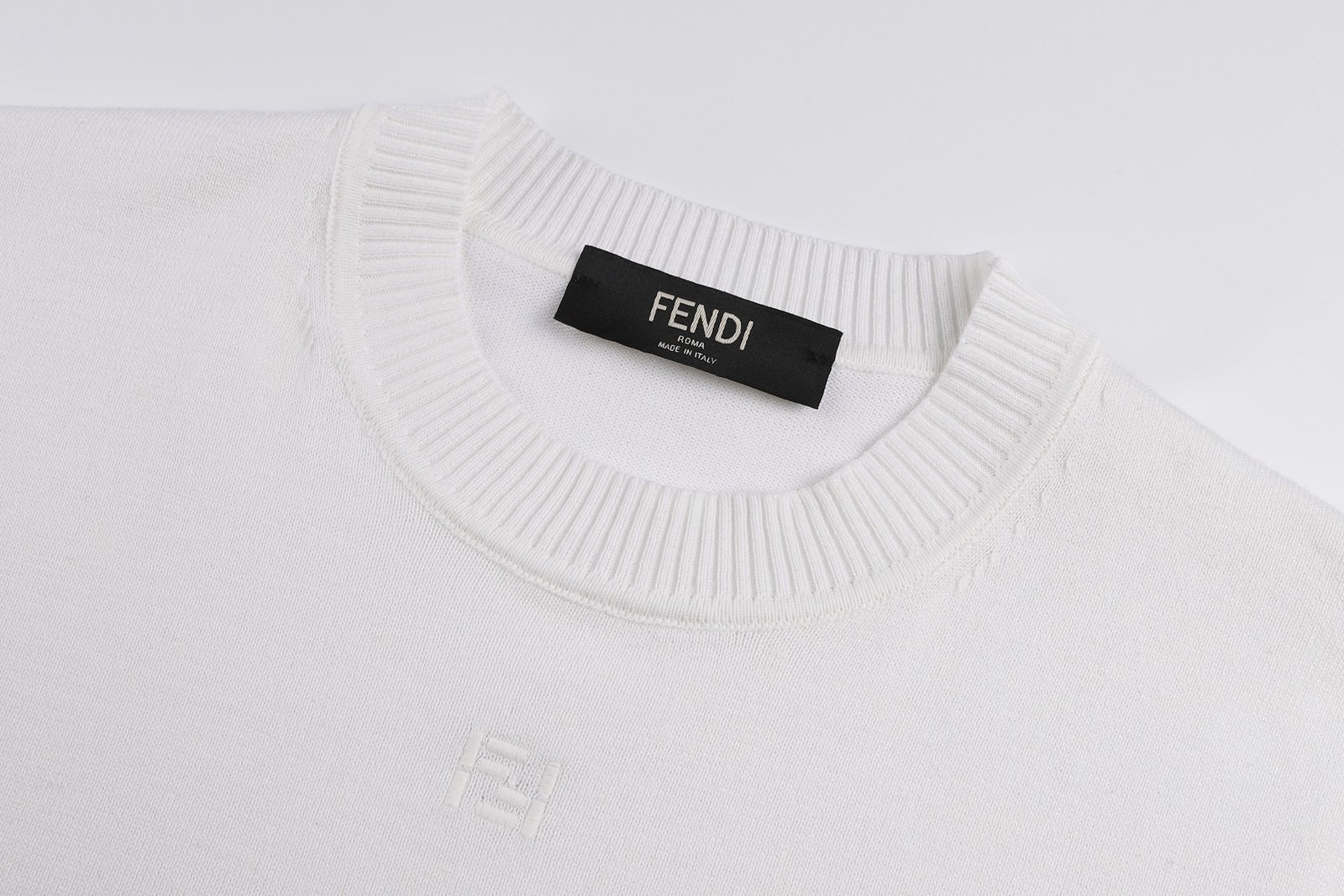 FENDI 26SS LOGO Design Cotton Round-neck Short-sleeved Knitted ShirtM6033105 - Image 8