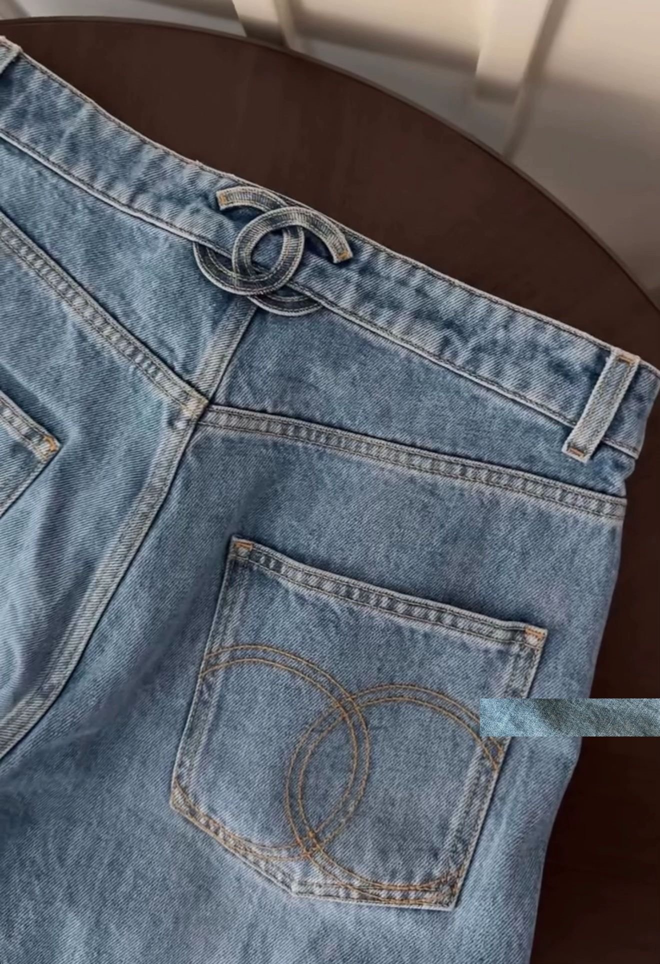 Chanel light blue jeans W6041002 - Image 4