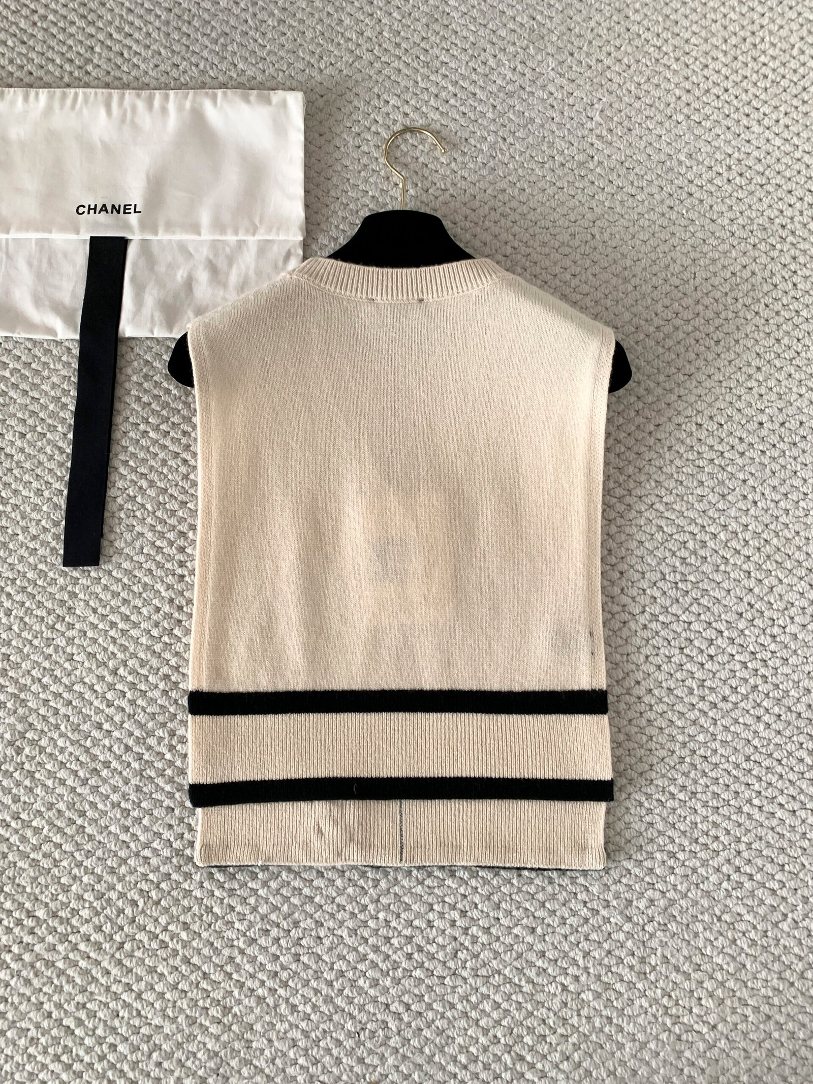 Chanel Knitted Cardigan W6040404 - Image 5