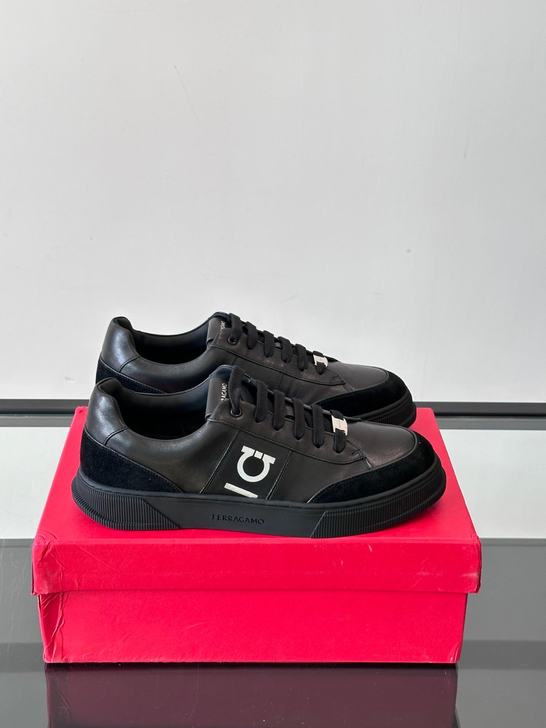 Ferragamo Low cut sneaker B6040401 - Image 5