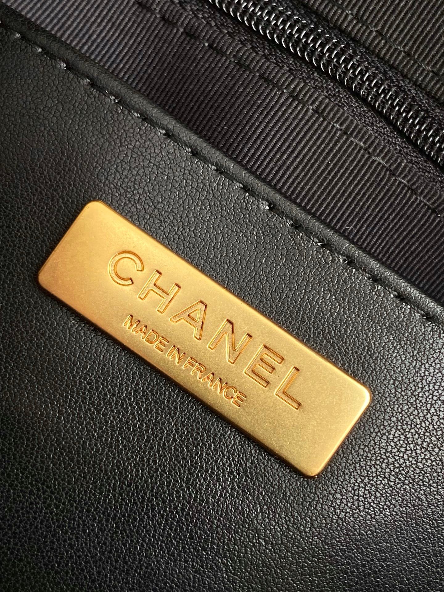 Chanel Small Bowling Bag B6040604 - Image 9