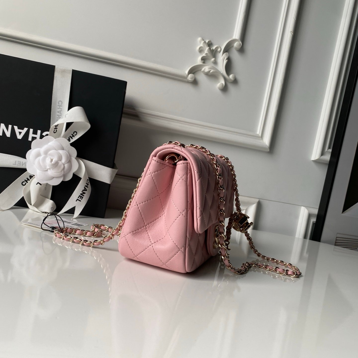 Chanel Mini classic handbag B6040703 - Image 6