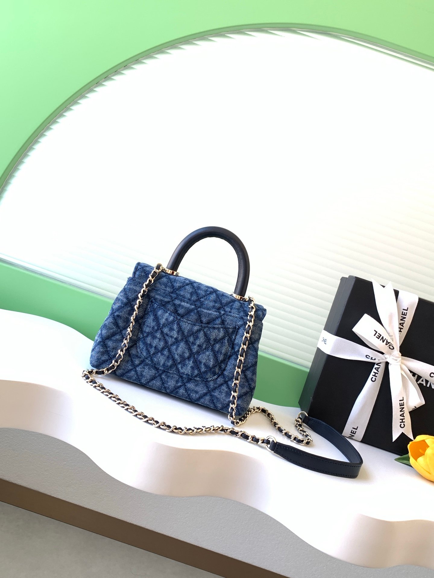 Chanel Coco Handle Denim-pleated Leather Handbag B6040704 - Image 4