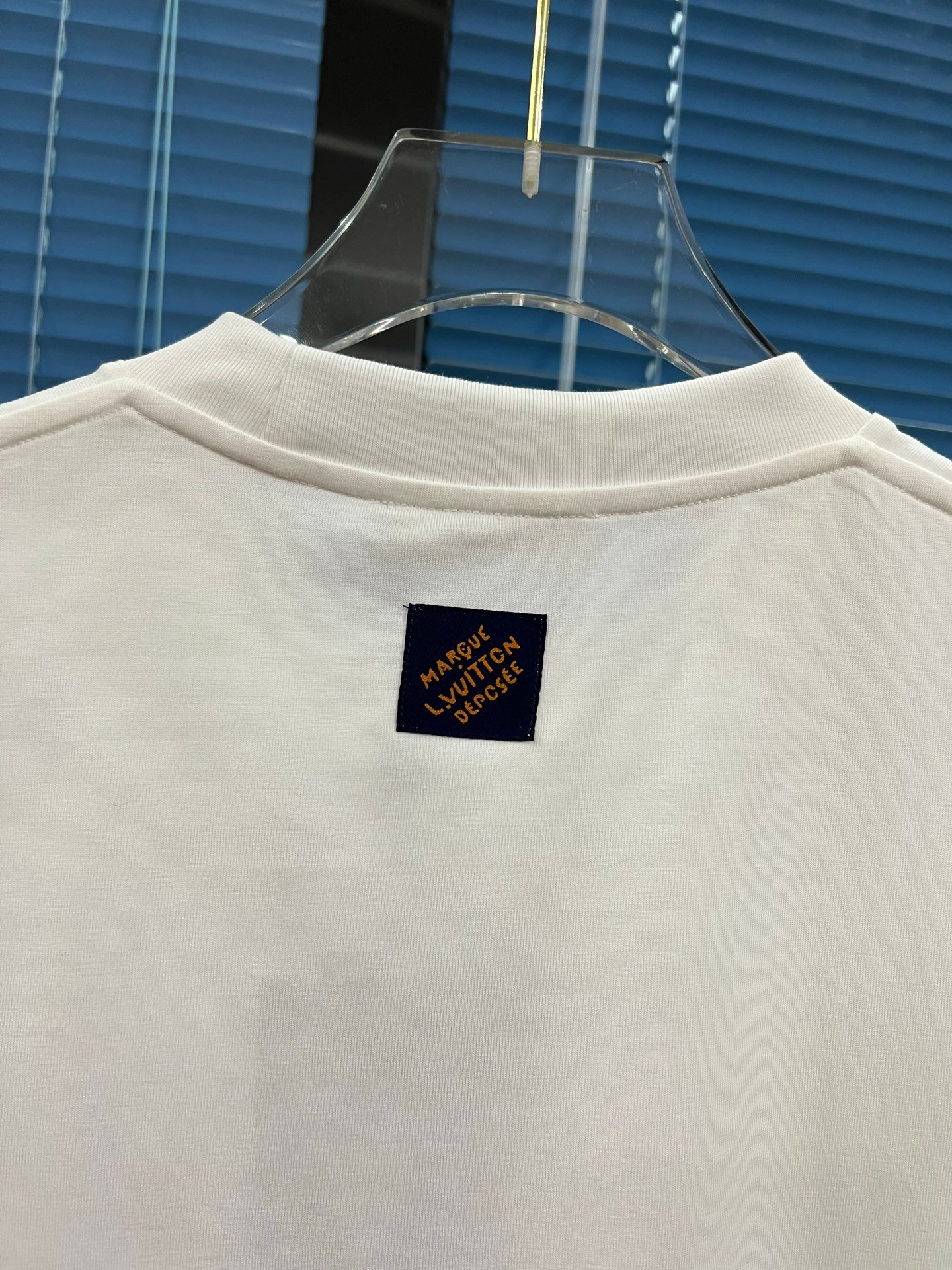 LVT T-shirt is newly and exclusively launched.M6041105 - Image 9