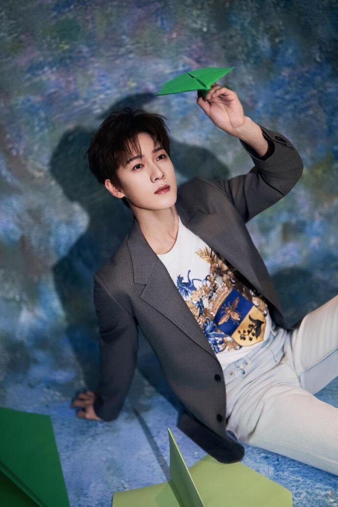 Dr Totem Badge Round-neck Short-sleeved ShirtM6041304 - Image 3