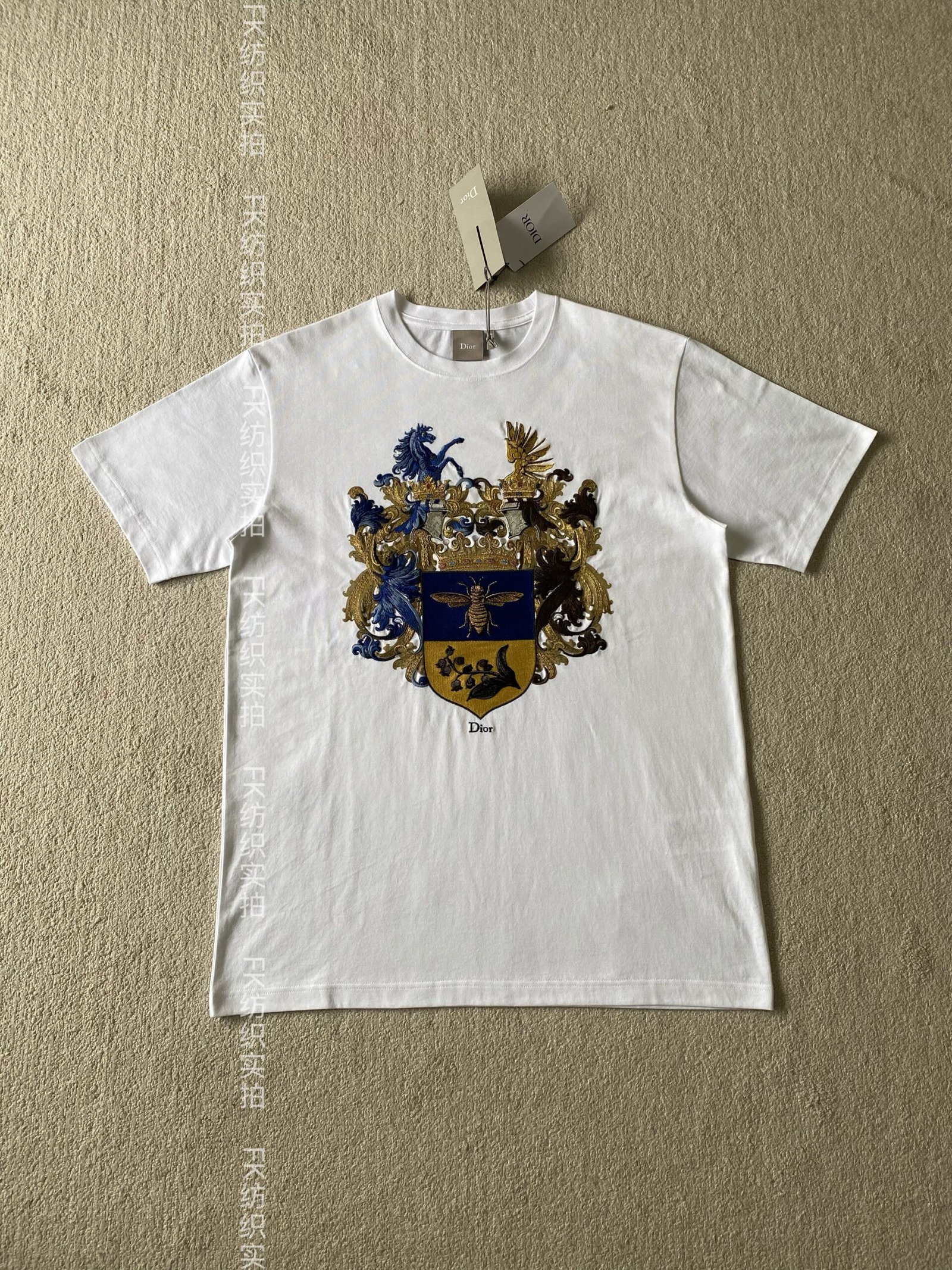 Dr Totem Badge Round-neck Short-sleeved ShirtM6041304