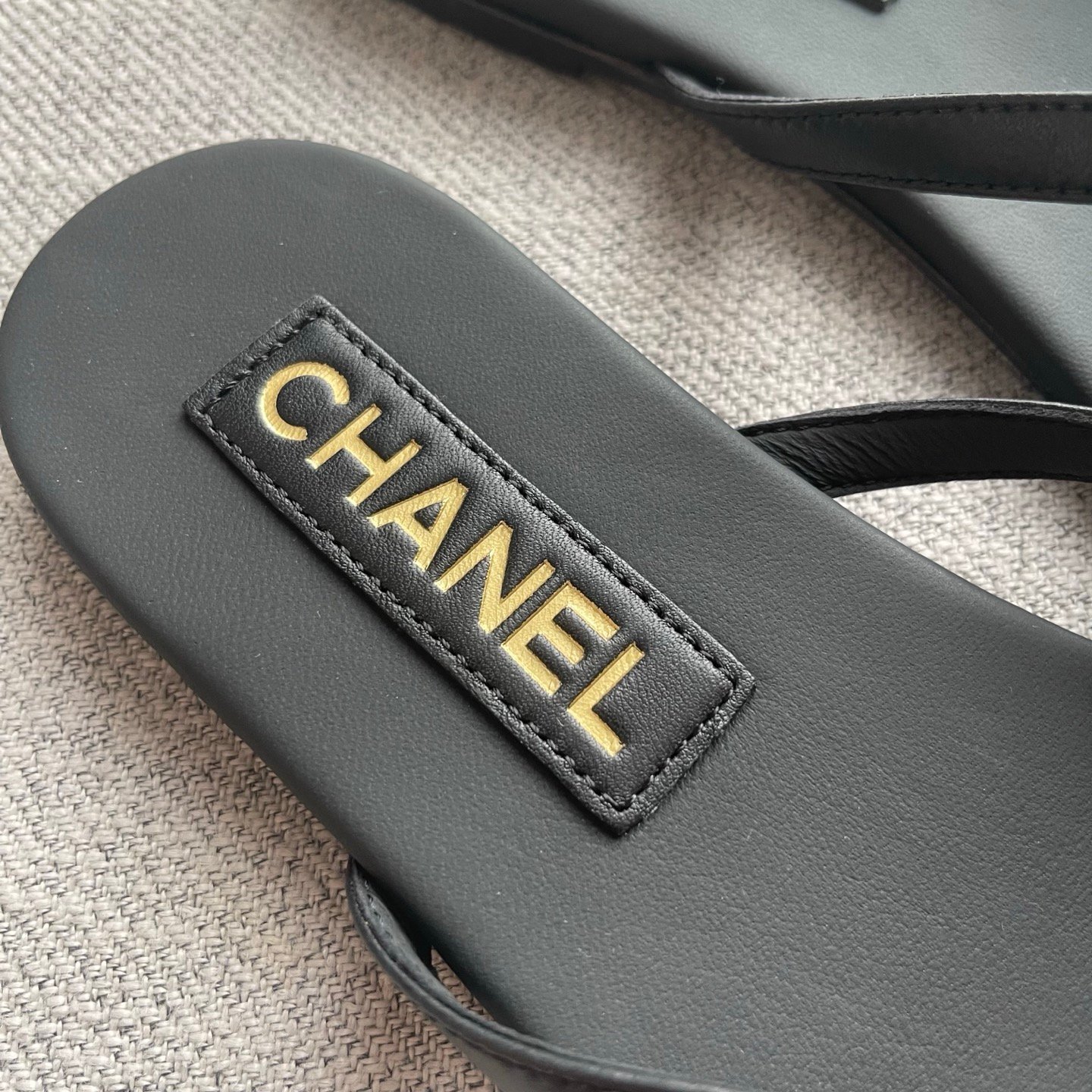 CHANEL black velvet platform sandals B6041401 - Image 4