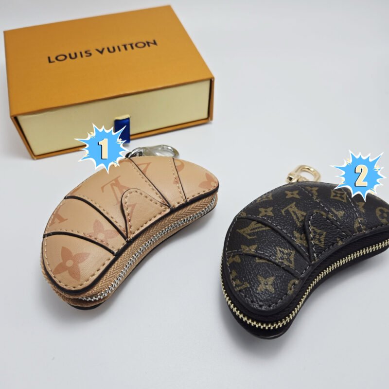 Louis Vuitton Croissant Bag Charm B6041402