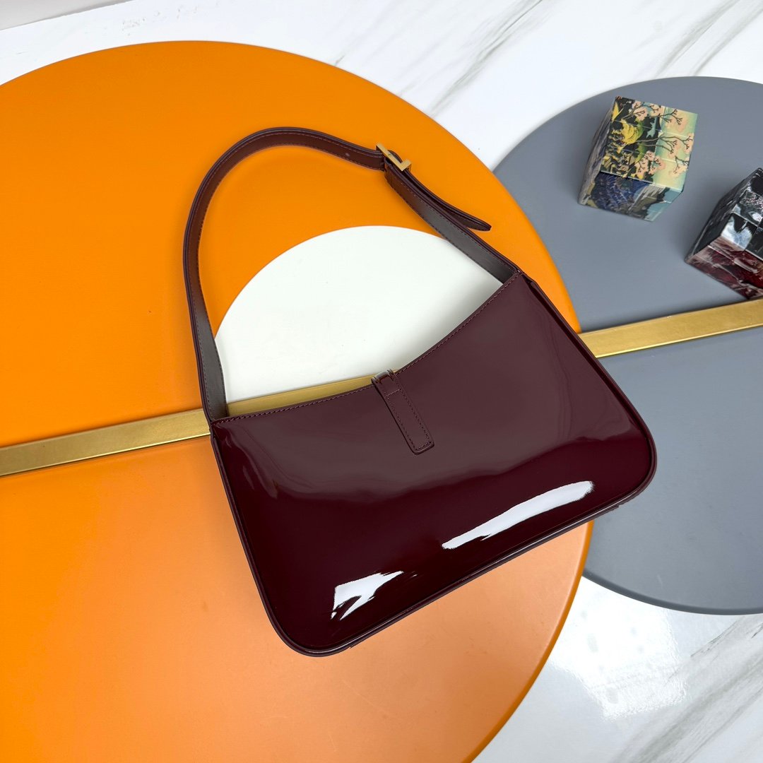 Saint Laurent Le 5 à 7 Mini Bag in Patent Leather B6041403 - Image 3