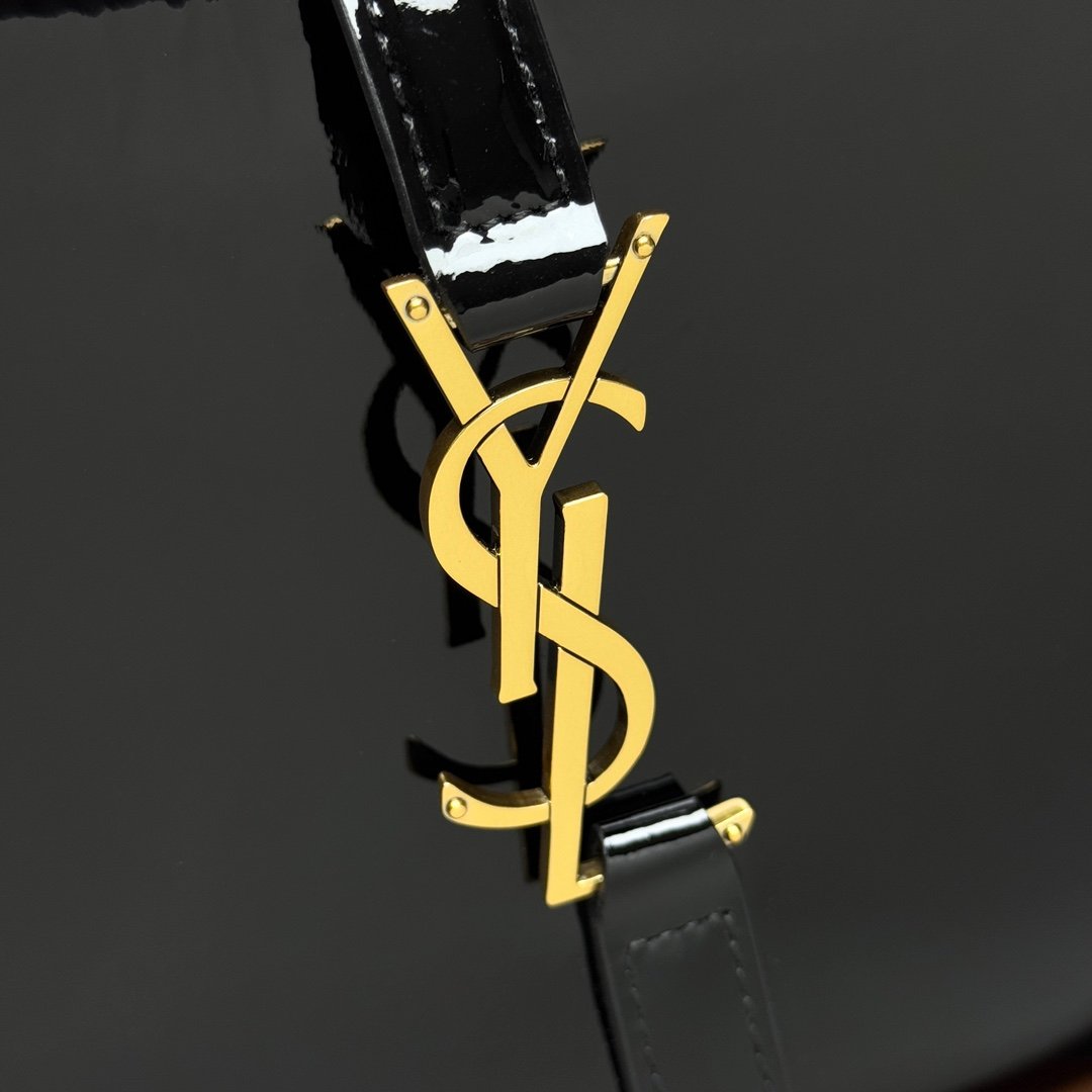 Saint Laurent Le 5 à 7 Mini Bag in Patent Leather B6041403 - Image 6