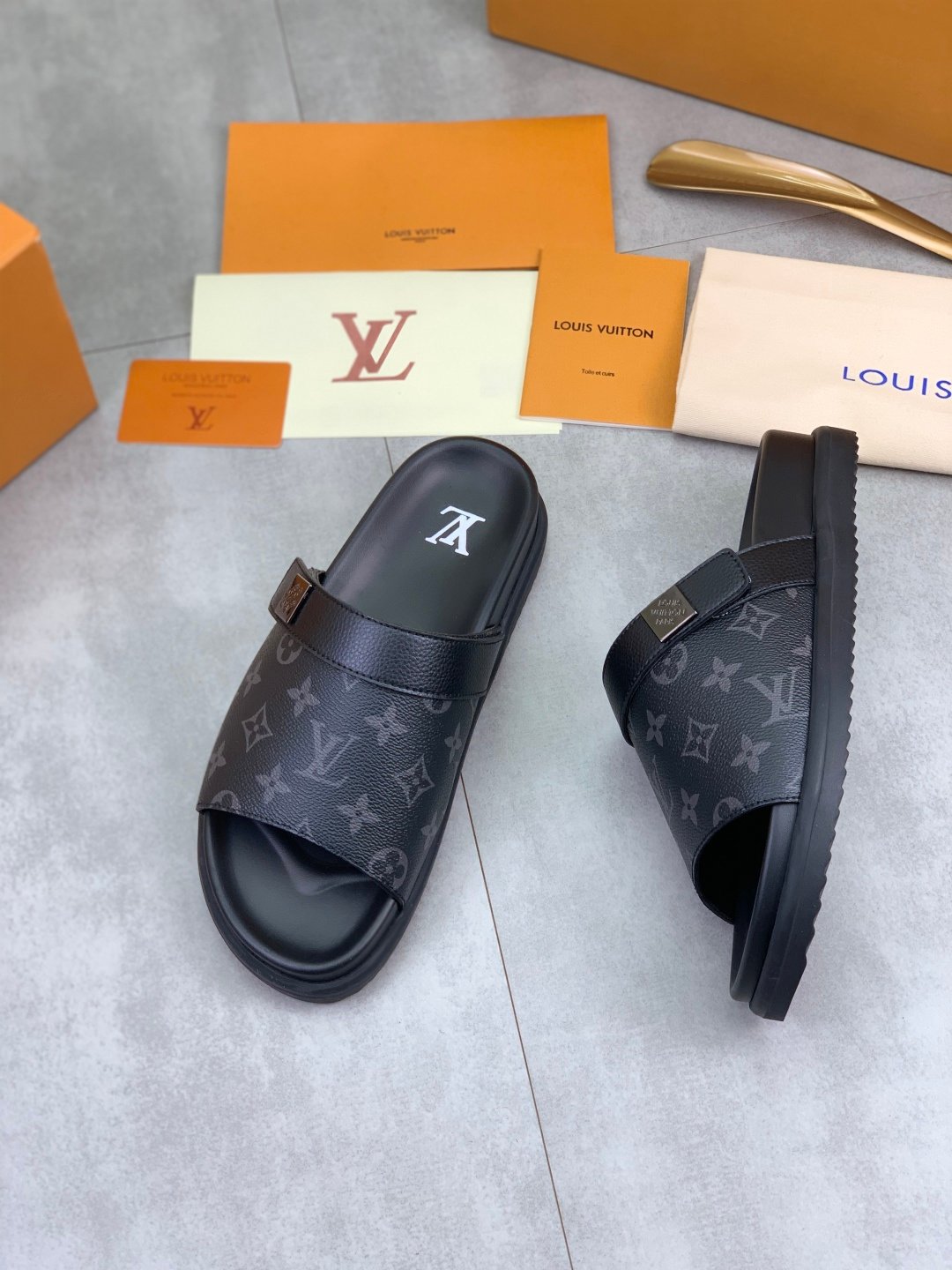LOUIS VUITTON classic half-trimmed leather shoesB6041601 - Image 6