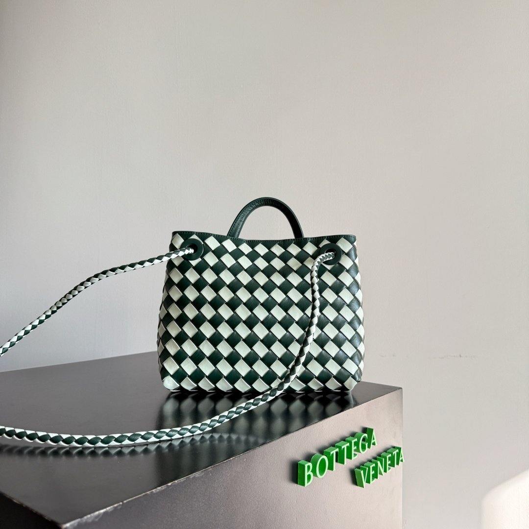 Bottega Veneta Andiamo Small Bicolor Intrecciato Top-Handle B6041605 - Image 4