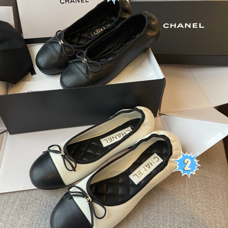 Chanel 25C Leather Ballet Flats B6042301