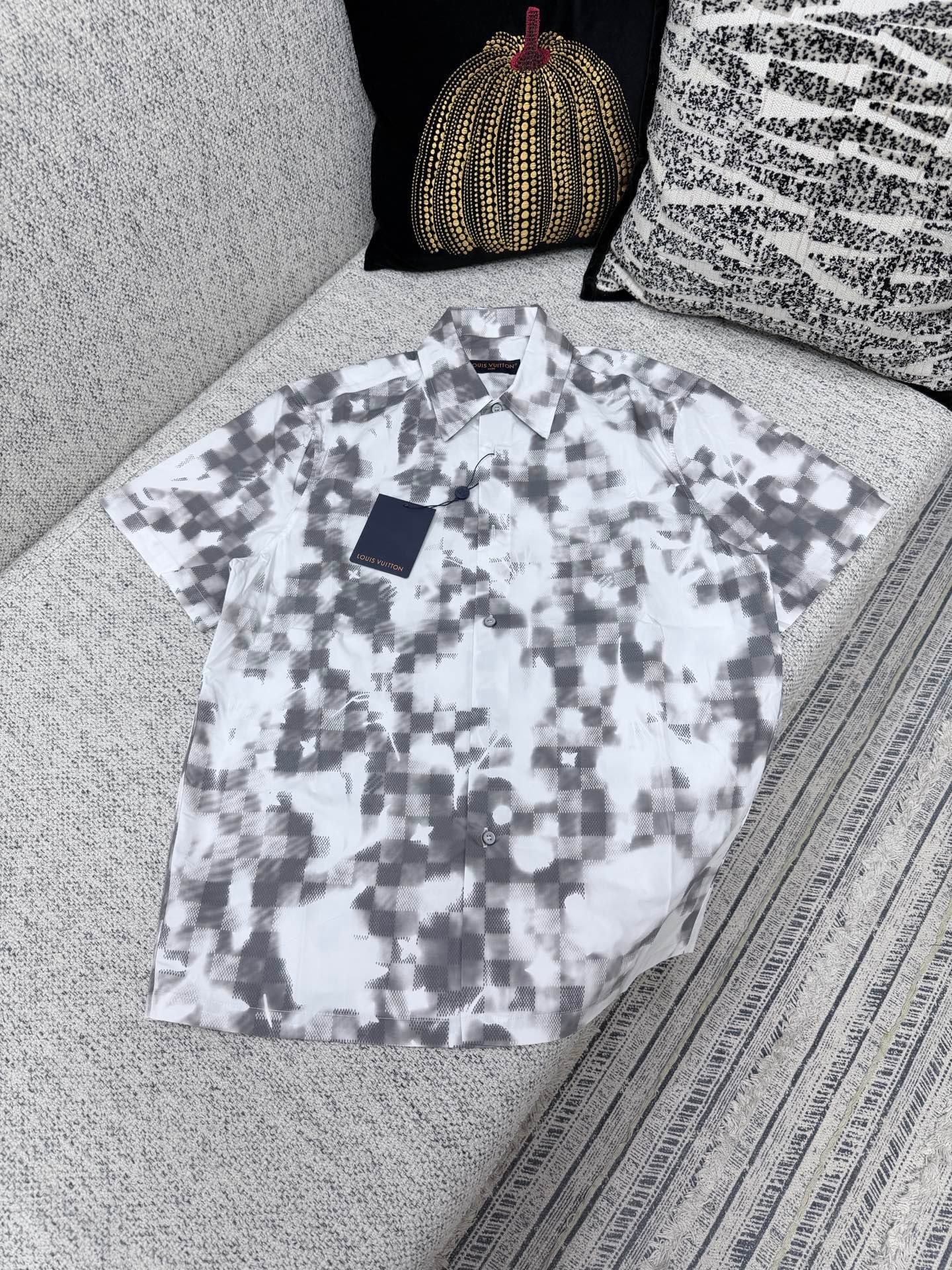 LV New Spring/Summer Collection - Printed Drawstring Short Sleeve ShirtM6043002