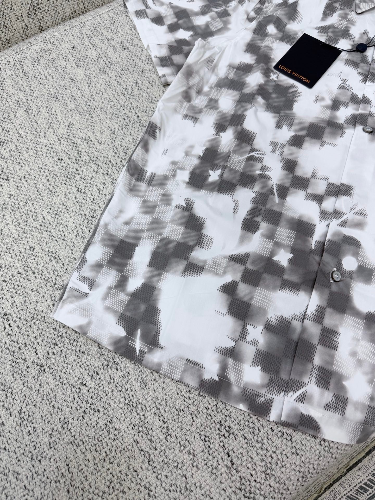 LV New Spring/Summer Collection - Printed Drawstring Short Sleeve ShirtM6043002 - Image 6