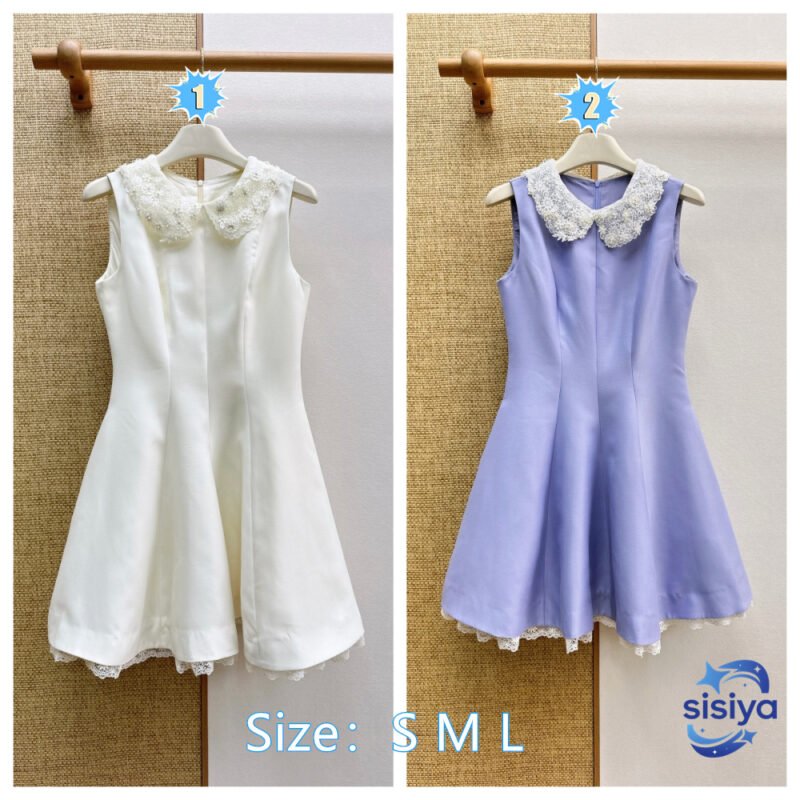 A niche design babydoll with a collar, light white color, sleeveless dressW6042504