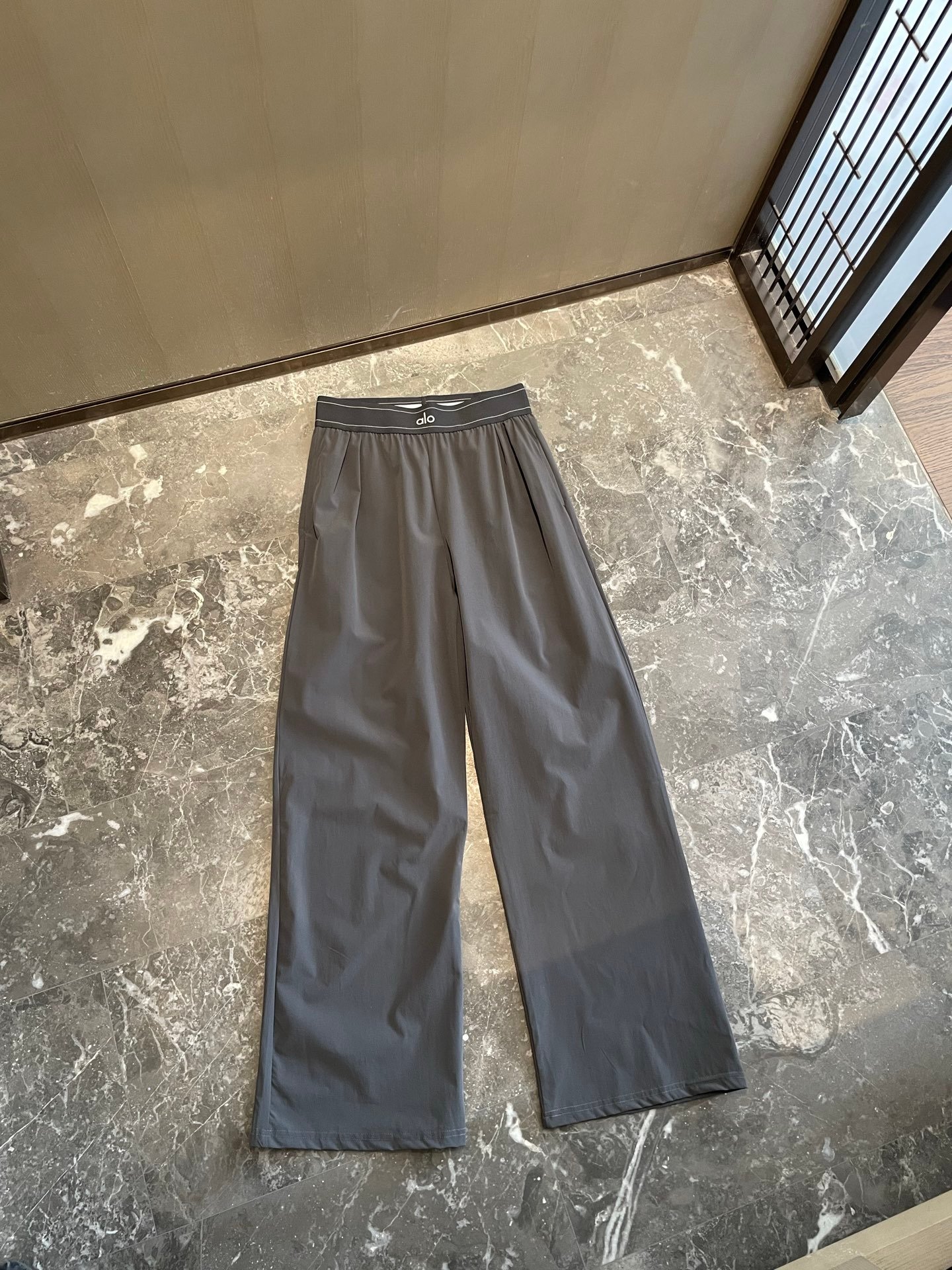Alo Yoga Women Suit Up Trouser Regular High Waist W6050501 - Image 8