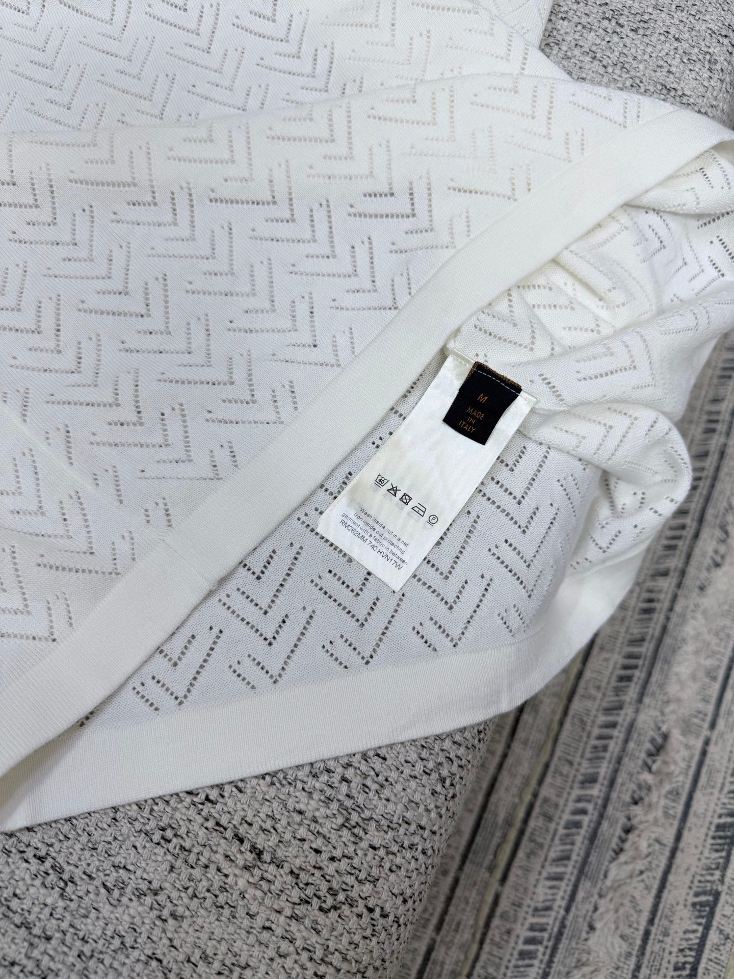 LV 26ss Spring/Summer Collection - New Color-Contrasting Floral Buttoned Mesh Short Sleeve Shirt M6051006 - Image 5