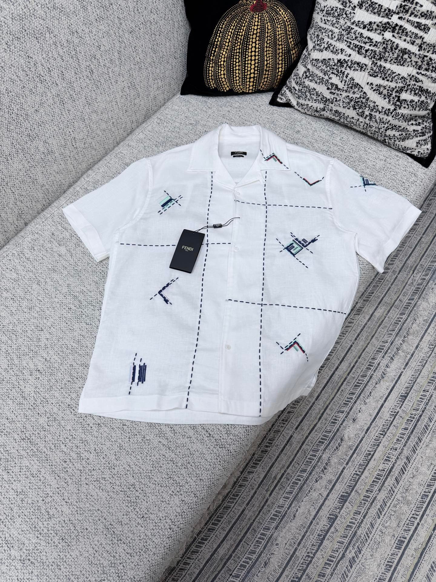 Fendi 2026 Spring/Summer collection - new bowling collar and short-sleeved shirts.M6051007