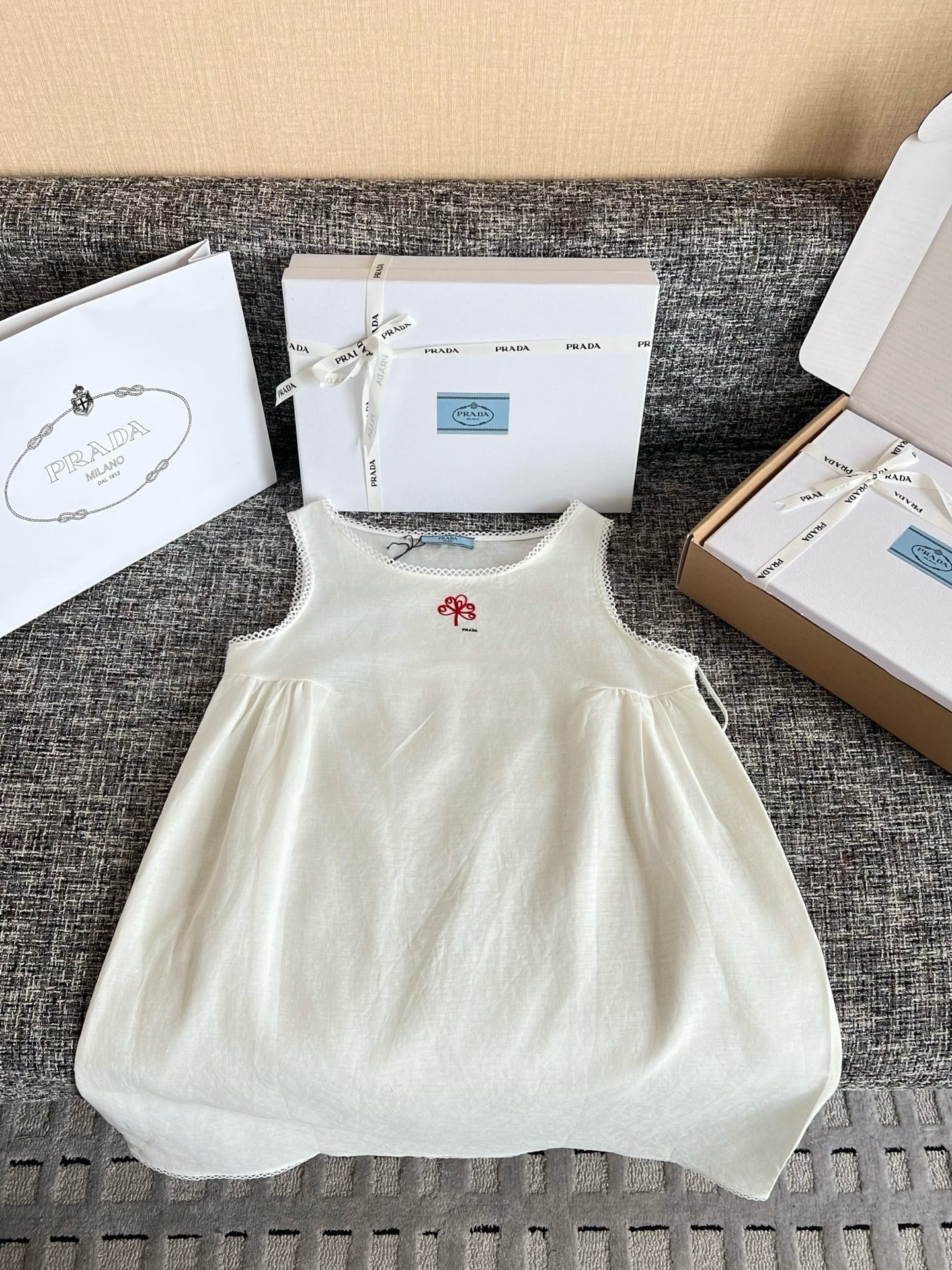 Prada White Embroidered slubbed canvas mini-dress W6051204