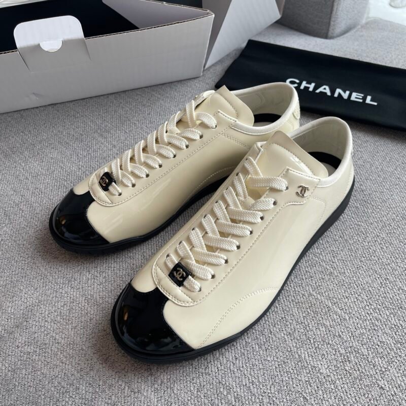 CHANEL classic casual sports shoes B6051201