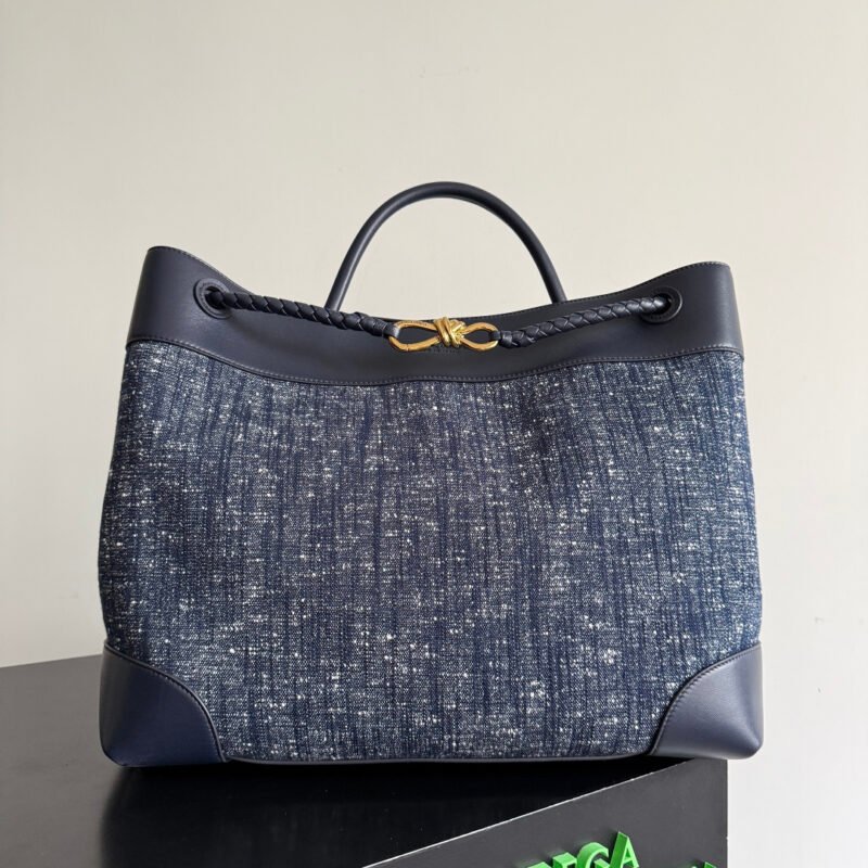 Bottega Veneta Large Andiamo Denim Top Handle Bag B6051402