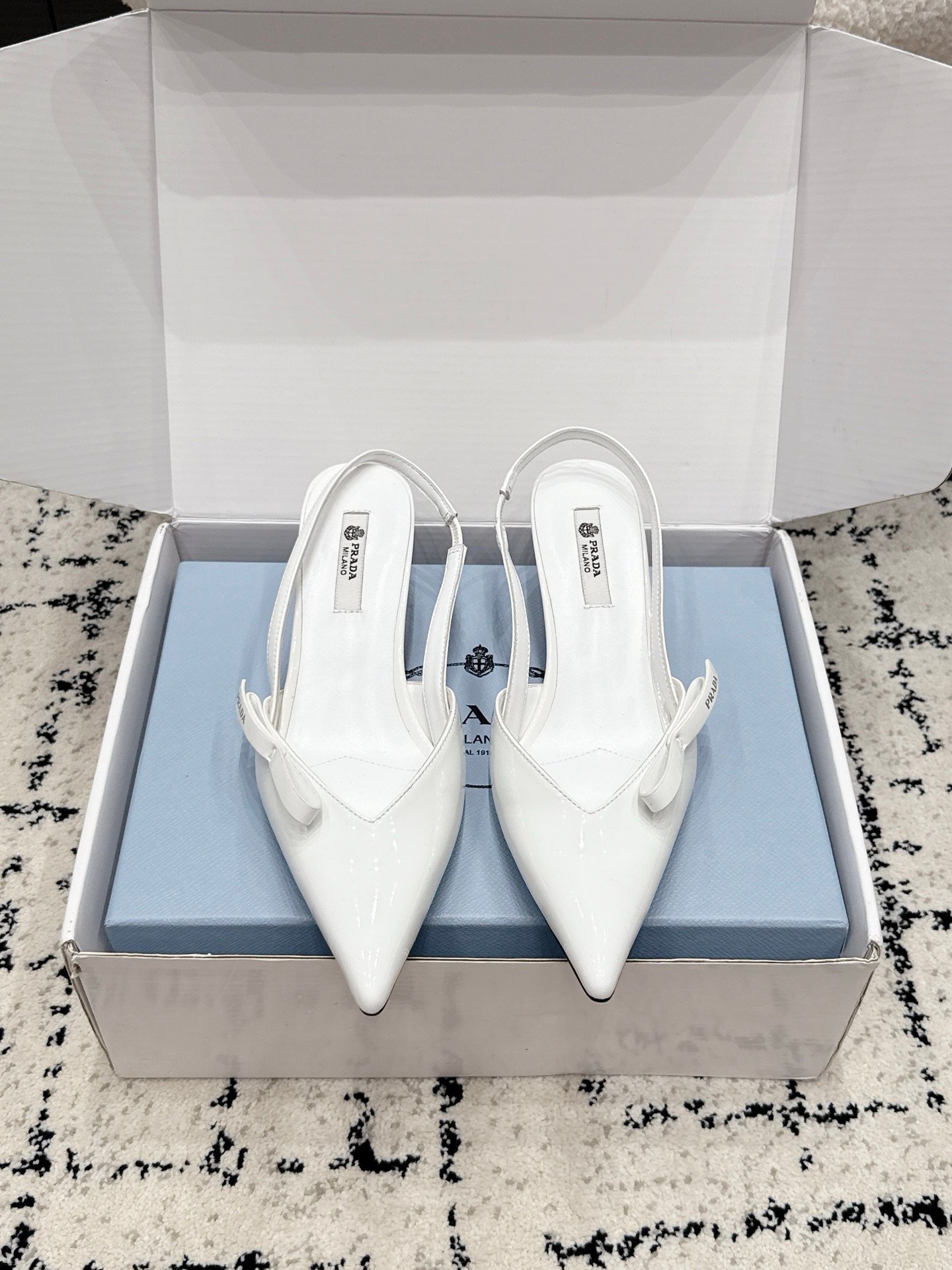 Prada patent leather platform high heels B6051503 - Image 5