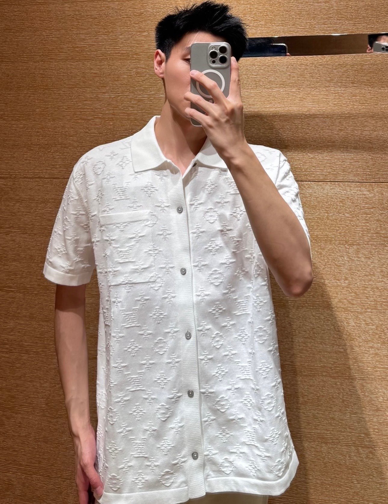 LV Vintage Embossed Jacquard Knit Short Sleeve CardiganM6051907 - Image 2