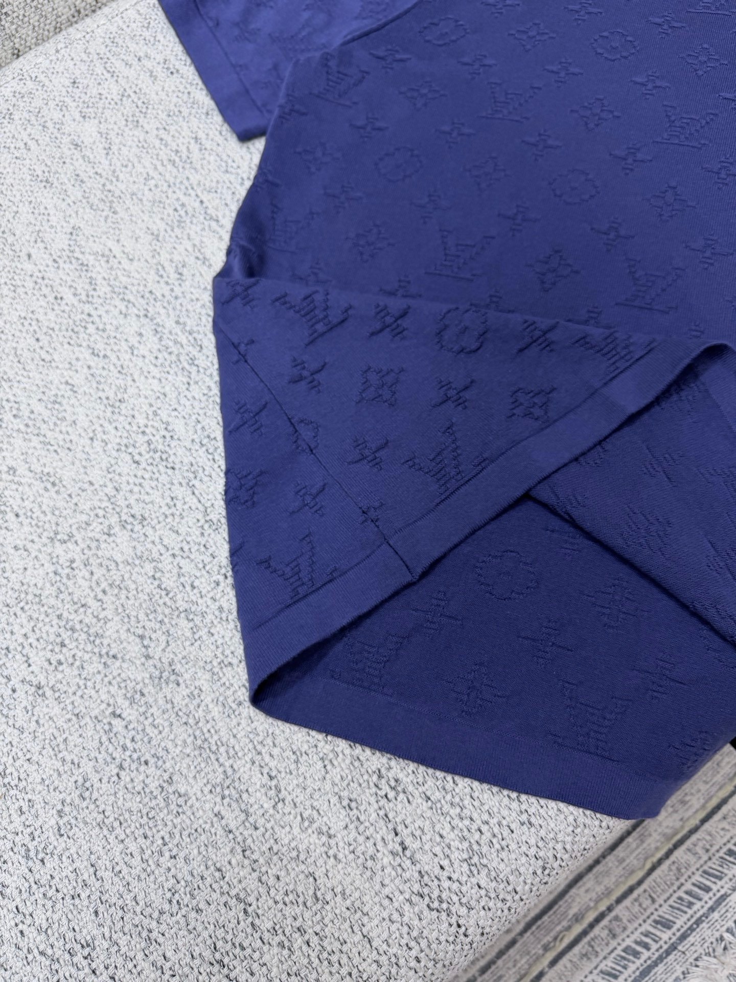 LOUIS VUITTON Full-patterned dark-textured letter jacquard knitted short-sleeved shirt M6052001 - Image 11