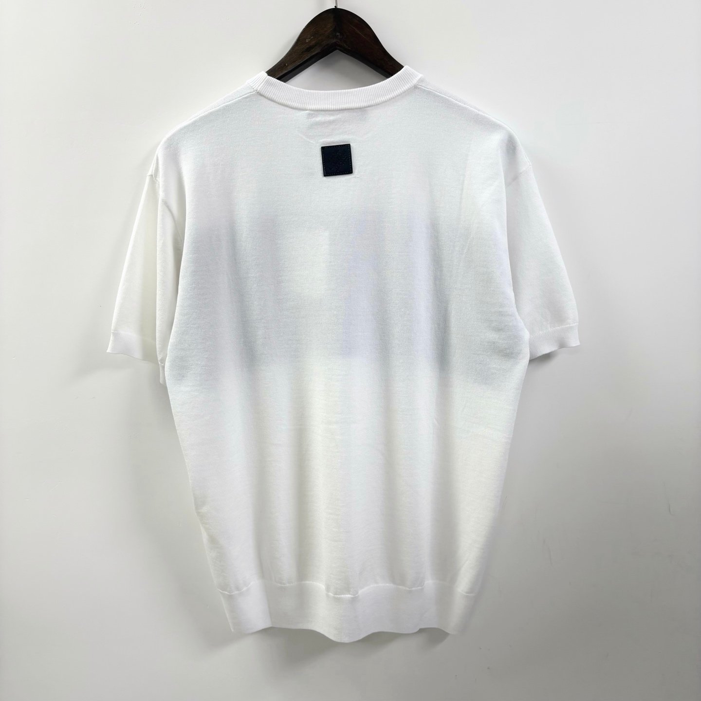 26SS New Louis Vuitton Silk Print Letter Sleeveless Shirt M6052008 - Image 5